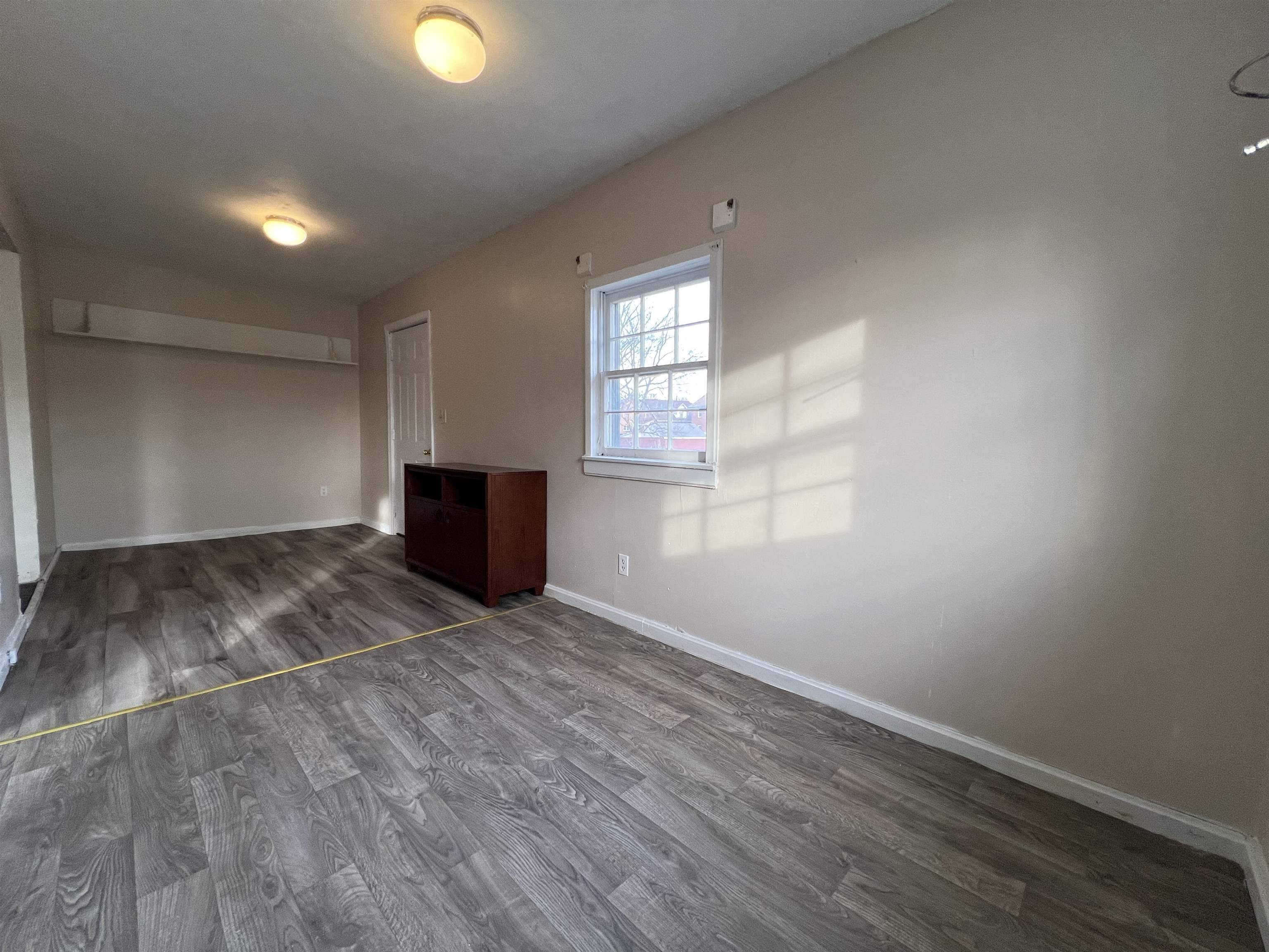 220 ELIZABETH AVE, WAYNESBORO, Virginia 22980, 3 Bedrooms Bedrooms, ,1 BathroomBathrooms,Residential,220 ELIZABETH AVE,672223 MLS # 672223