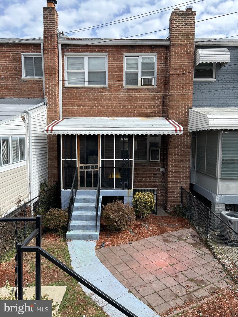 6426 NORTH CAPITOL ST NW, WASHINGTON, District Of Columbia 20012, 4 Bedrooms Bedrooms, ,1 BathroomBathrooms,Residential,For sale,6426 NORTH CAPITOL ST NW,DCDC2243112 MLS # DCDC2243112