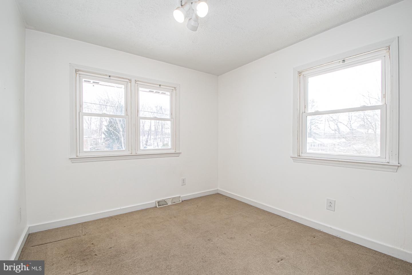 202 POE DR, FRONT ROYAL, Virginia 22630, 4 Bedrooms Bedrooms, ,2 BathroomsBathrooms,Residential,For sale,202 POE DR,VAWR2013230 MLS # VAWR2013230 202 POE DR, FRONT ROYAL, Virginia 22630, 4 Bedrooms Bedrooms, ,2 BathroomsBathrooms,Residential,For sale,202 POE DR,VAWR2013230 MLS # VAWR2013230