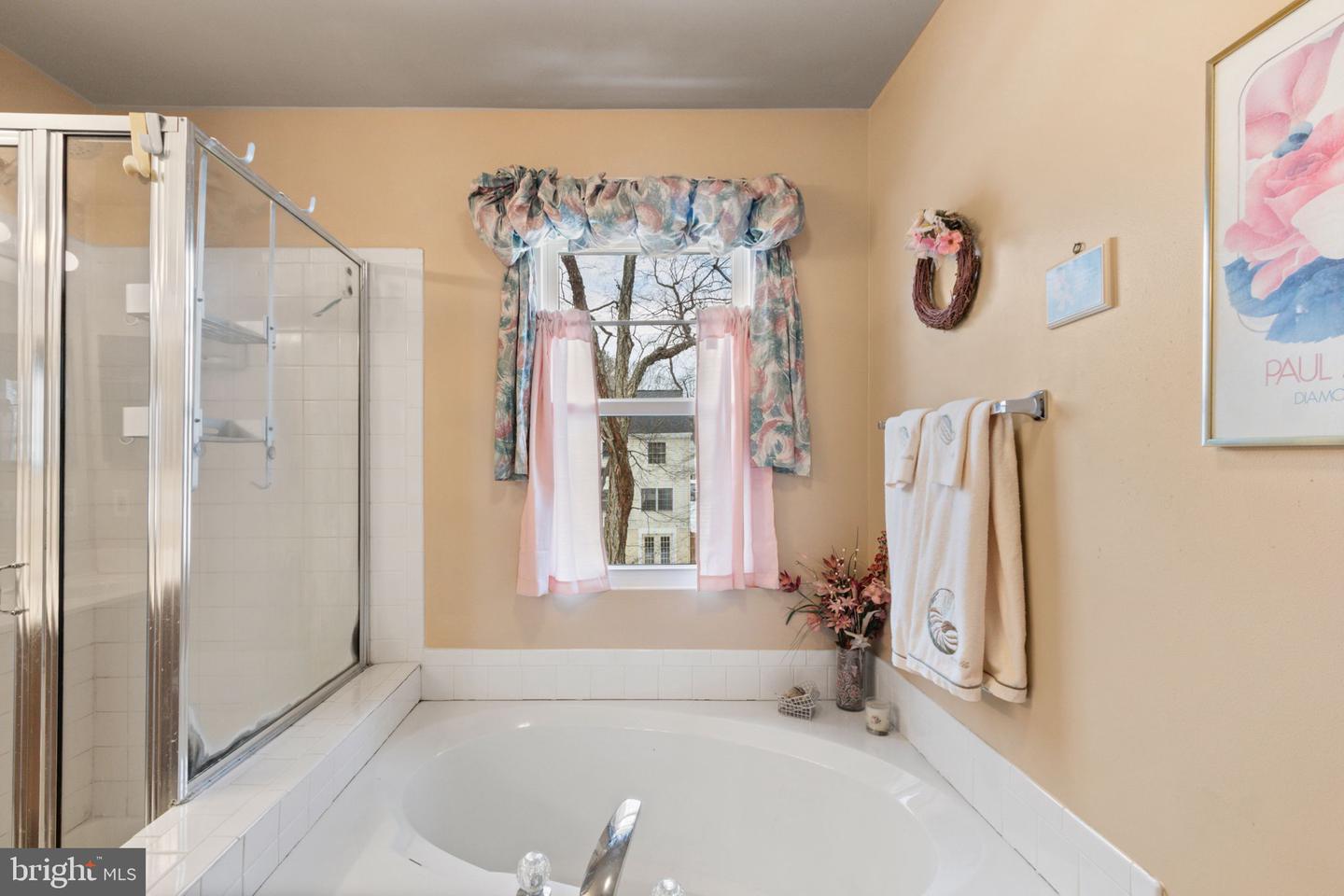 7211 LORD BARTON DR, FREDERICKSBURG, Virginia 22407, 4 Bedrooms Bedrooms, ,2 BathroomsBathrooms,Residential,For sale,7211 LORD BARTON DR,VASP2038916 MLS # VASP2038916