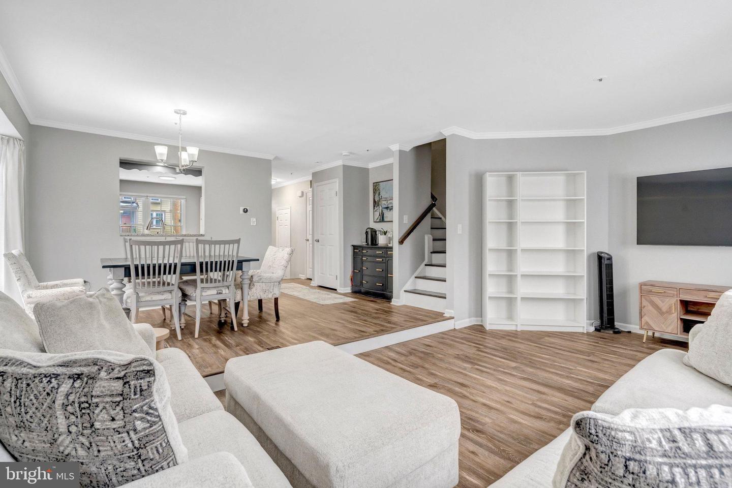 7938 BLUE GRAY CIR, MANASSAS, Virginia 20109, 3 Bedrooms Bedrooms, 7 Rooms Rooms,3 BathroomsBathrooms,Residential,For sale,7938 BLUE GRAY CIR,VAPW2111410 MLS # VAPW2111410
