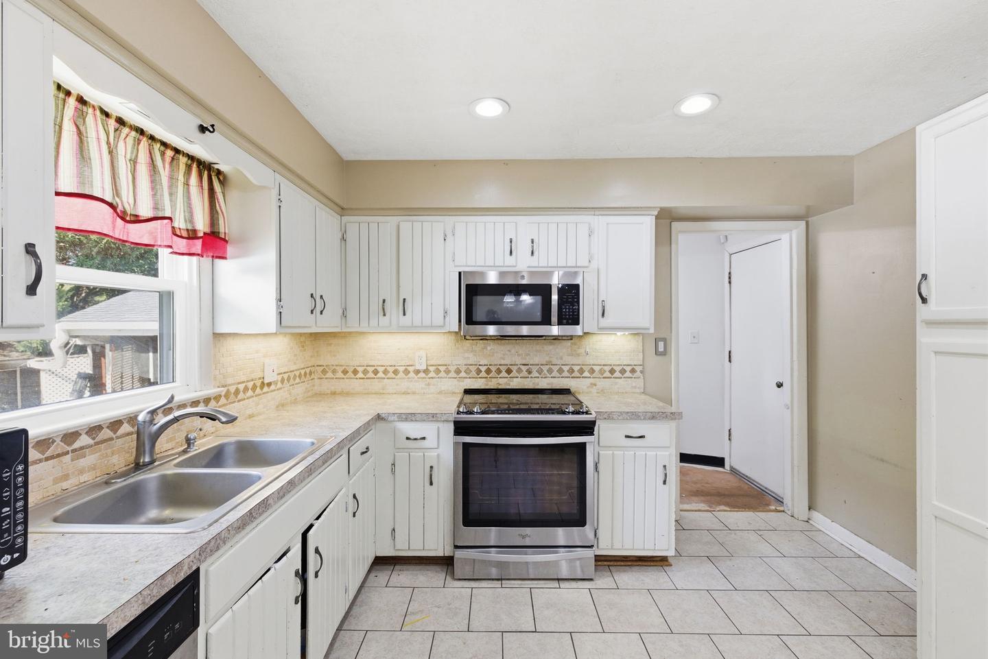 224 FREDERICKTOWNE DR, STEPHENS CITY, Virginia 22655, 5 Bedrooms Bedrooms, ,3 BathroomsBathrooms,Residential,For sale,224 FREDERICKTOWNE DR,VAFV2039374 MLS # VAFV2039374 224 FREDERICKTOWNE DR, STEPHENS CITY, Virginia 22655, 5 Bedrooms Bedrooms, ,3 BathroomsBathrooms,Residential,For sale,224 FREDERICKTOWNE DR,VAFV2039374 MLS # VAFV2039374