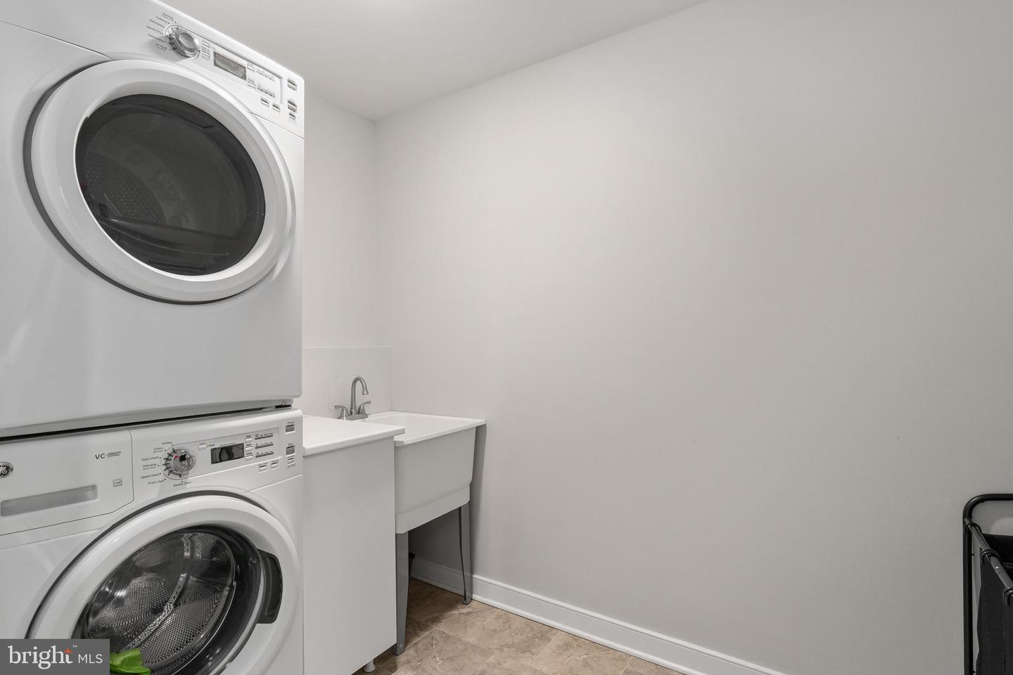 8454 COLFAX DR, KING GEORGE, Virginia 22485, 4 Bedrooms Bedrooms, ,3 BathroomsBathrooms,Residential,For sale,8454 COLFAX DR,VAKG2007622 MLS # VAKG2007622