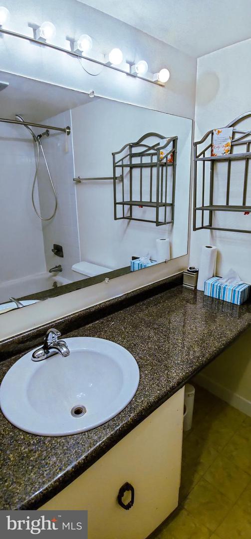 250 S REYNOLDS ST #502, ALEXANDRIA, Virginia 22304, 1 Bedroom Bedrooms, ,1 BathroomBathrooms,Residential,For sale,250 S REYNOLDS ST #502,VAAX2054052 MLS # VAAX2054052 250 S REYNOLDS ST #502, ALEXANDRIA, Virginia 22304, 1 Bedroom Bedrooms, ,1 BathroomBathrooms,Residential,For sale,250 S REYNOLDS ST #502,VAAX2054052 MLS # VAAX2054052