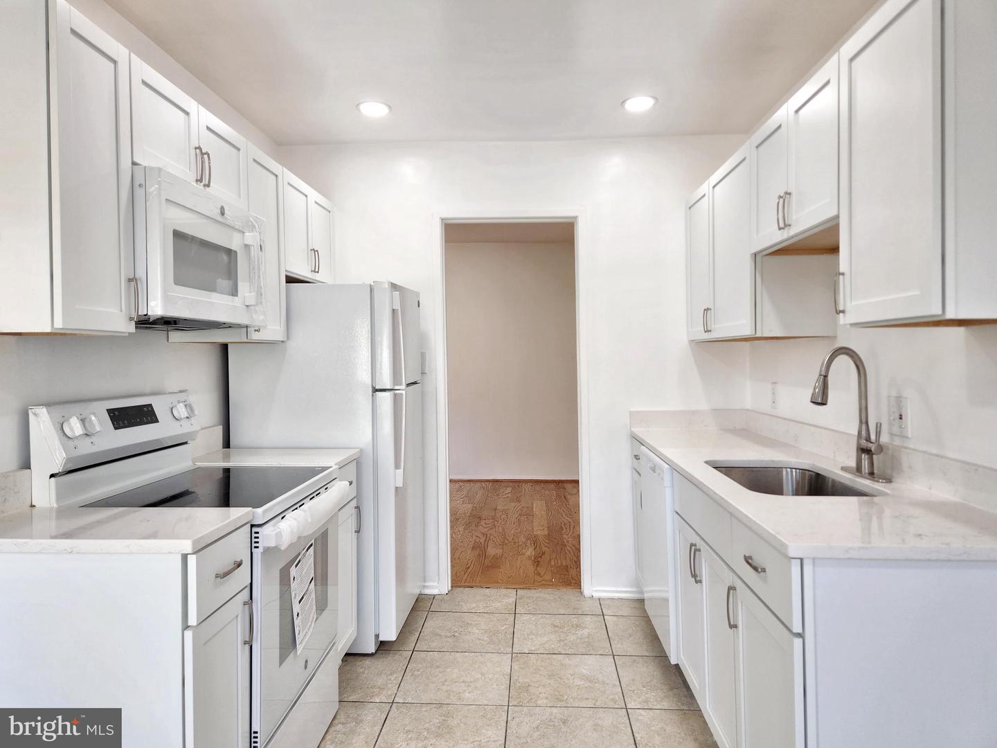 551 FLORIDA AVE #202, HERNDON, Virginia 20170, 2 Bedrooms Bedrooms, ,2 BathroomsBathrooms,Residential,For sale,551 FLORIDA AVE #202,VAFX2290798 MLS # VAFX2290798 551 FLORIDA AVE #202, HERNDON, Virginia 20170, 2 Bedrooms Bedrooms, ,2 BathroomsBathrooms,Residential,For sale,551 FLORIDA AVE #202,VAFX2290798 MLS # VAFX2290798