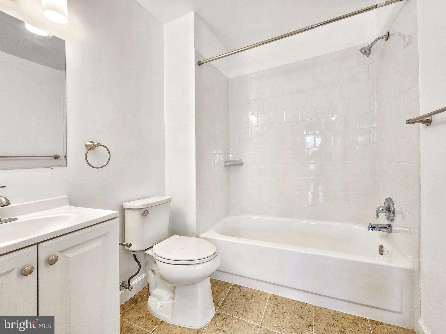 551 FLORIDA AVE #202, HERNDON, Virginia 20170, 2 Bedrooms Bedrooms, ,2 BathroomsBathrooms,Residential,For sale,551 FLORIDA AVE #202,VAFX2290798 MLS # VAFX2290798 551 FLORIDA AVE #202, HERNDON, Virginia 20170, 2 Bedrooms Bedrooms, ,2 BathroomsBathrooms,Residential,For sale,551 FLORIDA AVE #202,VAFX2290798 MLS # VAFX2290798