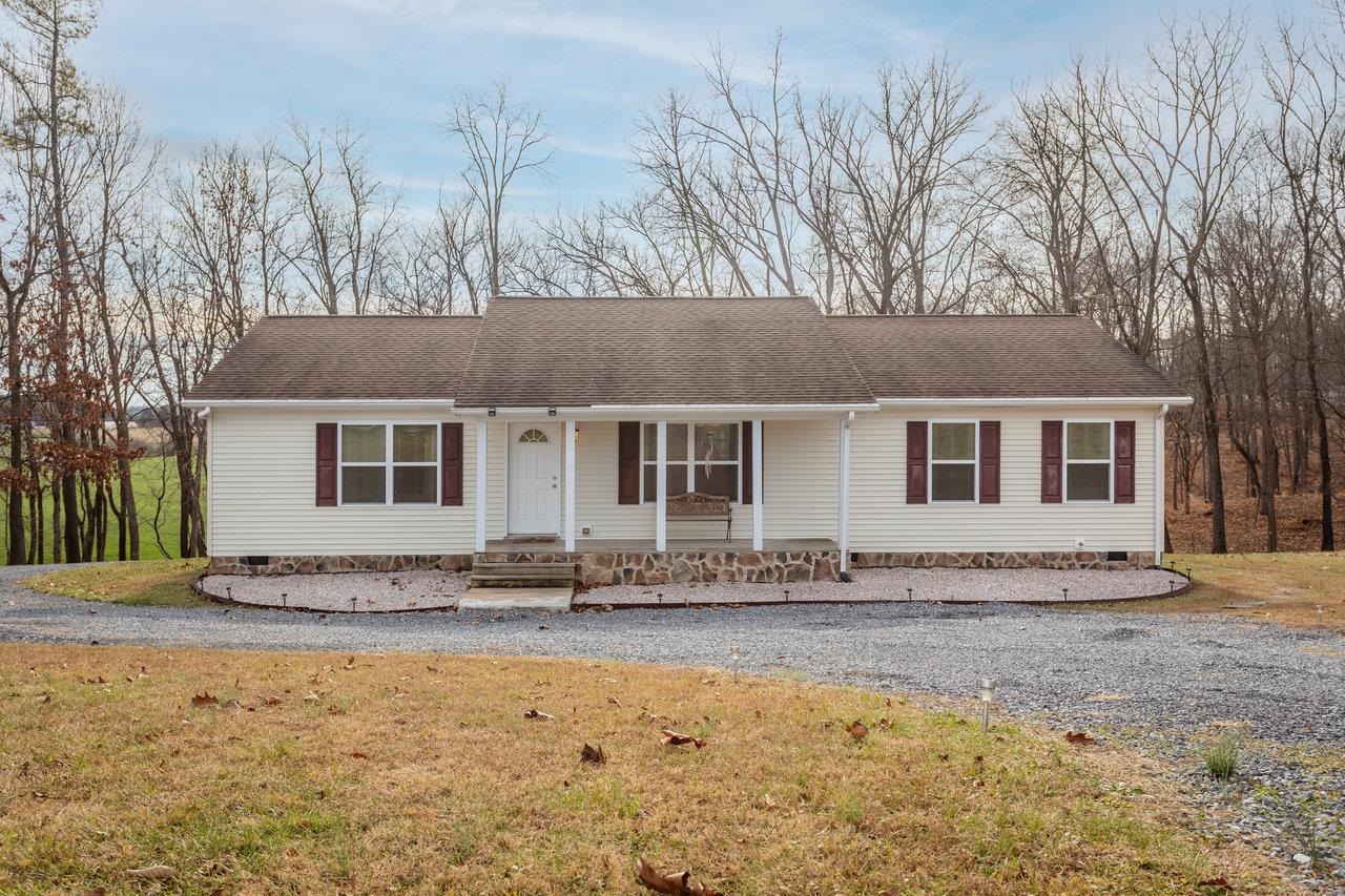 7583 FORD VIEW RD, WEYERS CAVE, Virginia 24486, 3 Bedrooms Bedrooms, ,2 BathroomsBathrooms,Residential,7583 FORD VIEW RD,673247 MLS # 673247