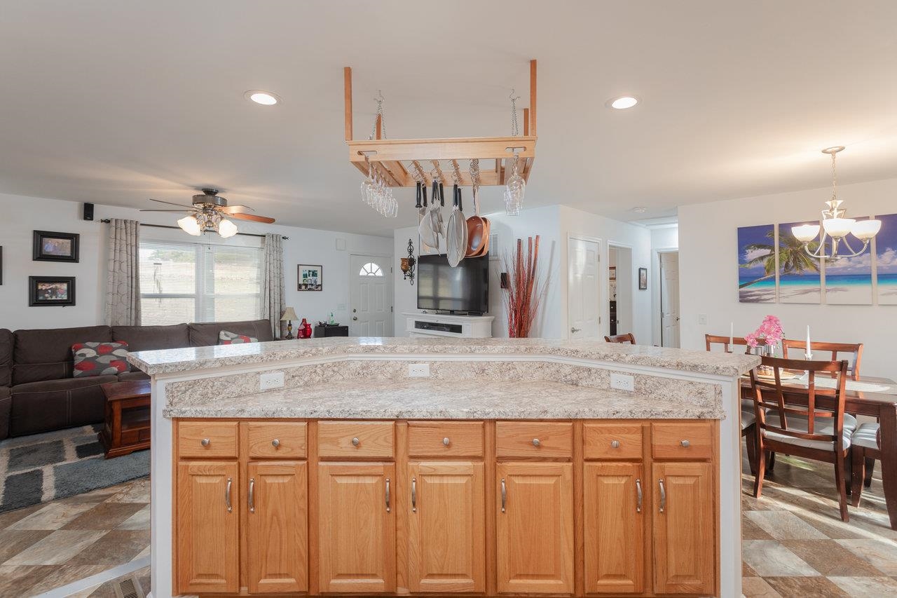 7583 FORD VIEW RD, WEYERS CAVE, Virginia 24486, 3 Bedrooms Bedrooms, ,2 BathroomsBathrooms,Residential,7583 FORD VIEW RD,673247 MLS # 673247