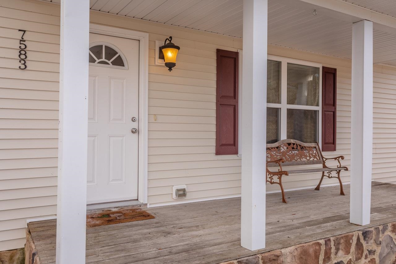 7583 FORD VIEW RD, WEYERS CAVE, Virginia 24486, 3 Bedrooms Bedrooms, ,2 BathroomsBathrooms,Residential,7583 FORD VIEW RD,673247 MLS # 673247