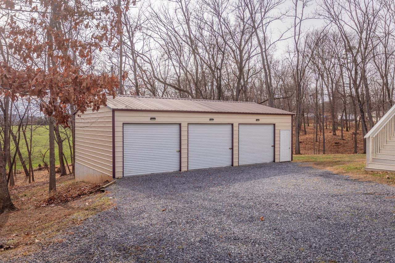 7583 FORD VIEW RD, WEYERS CAVE, Virginia 24486, 3 Bedrooms Bedrooms, ,2 BathroomsBathrooms,Residential,7583 FORD VIEW RD,673247 MLS # 673247