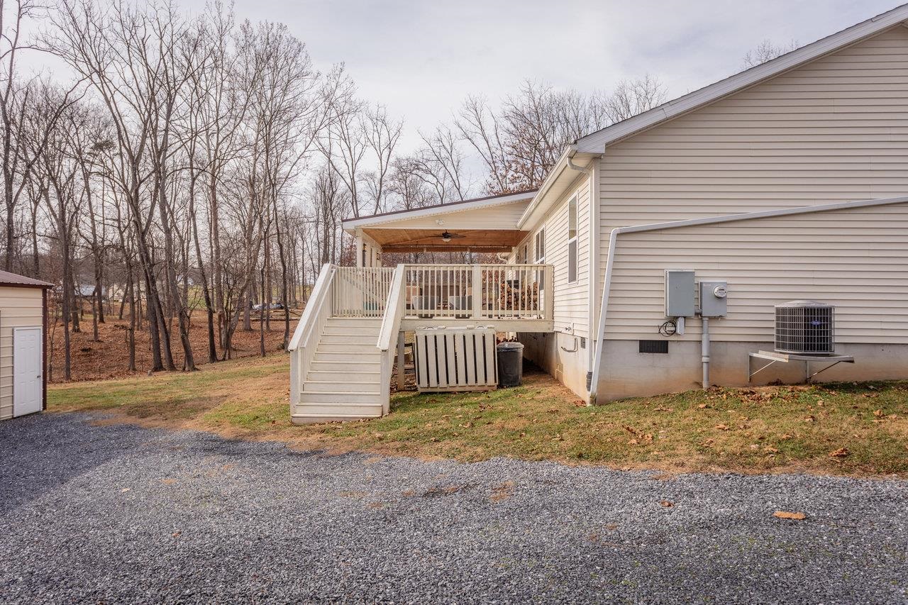 7583 FORD VIEW RD, WEYERS CAVE, Virginia 24486, 3 Bedrooms Bedrooms, ,2 BathroomsBathrooms,Residential,7583 FORD VIEW RD,673247 MLS # 673247