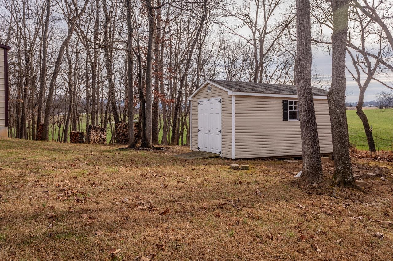 7583 FORD VIEW RD, WEYERS CAVE, Virginia 24486, 3 Bedrooms Bedrooms, ,2 BathroomsBathrooms,Residential,7583 FORD VIEW RD,673247 MLS # 673247