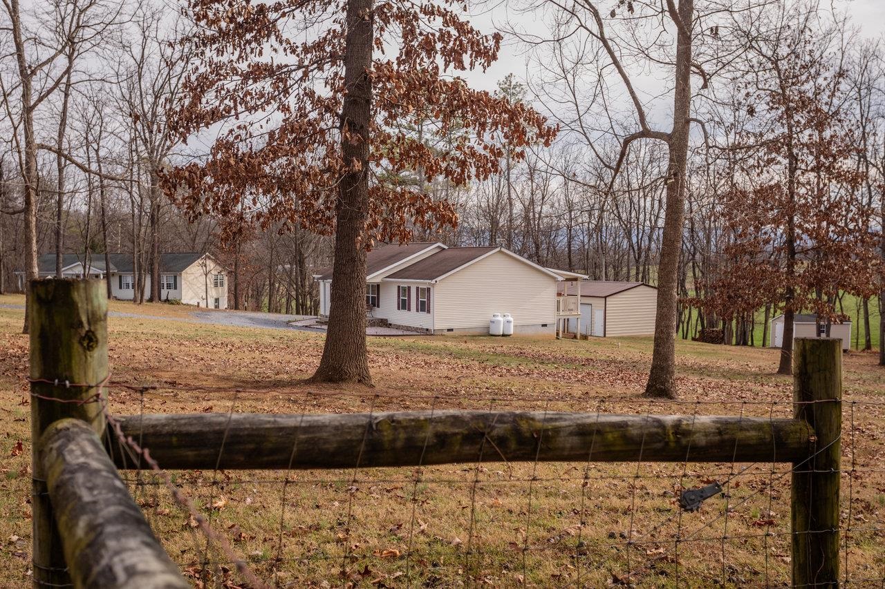 7583 FORD VIEW RD, WEYERS CAVE, Virginia 24486, 3 Bedrooms Bedrooms, ,2 BathroomsBathrooms,Residential,7583 FORD VIEW RD,673247 MLS # 673247