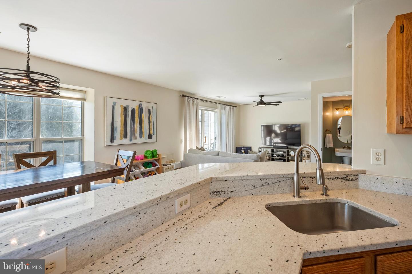 11712 TOLSON PL #304, WOODBRIDGE, Virginia 22192, 2 Bedrooms Bedrooms, 8 Rooms Rooms,2 BathroomsBathrooms,Residential,For sale,11712 TOLSON PL #304,VAPW2111412 MLS # VAPW2111412