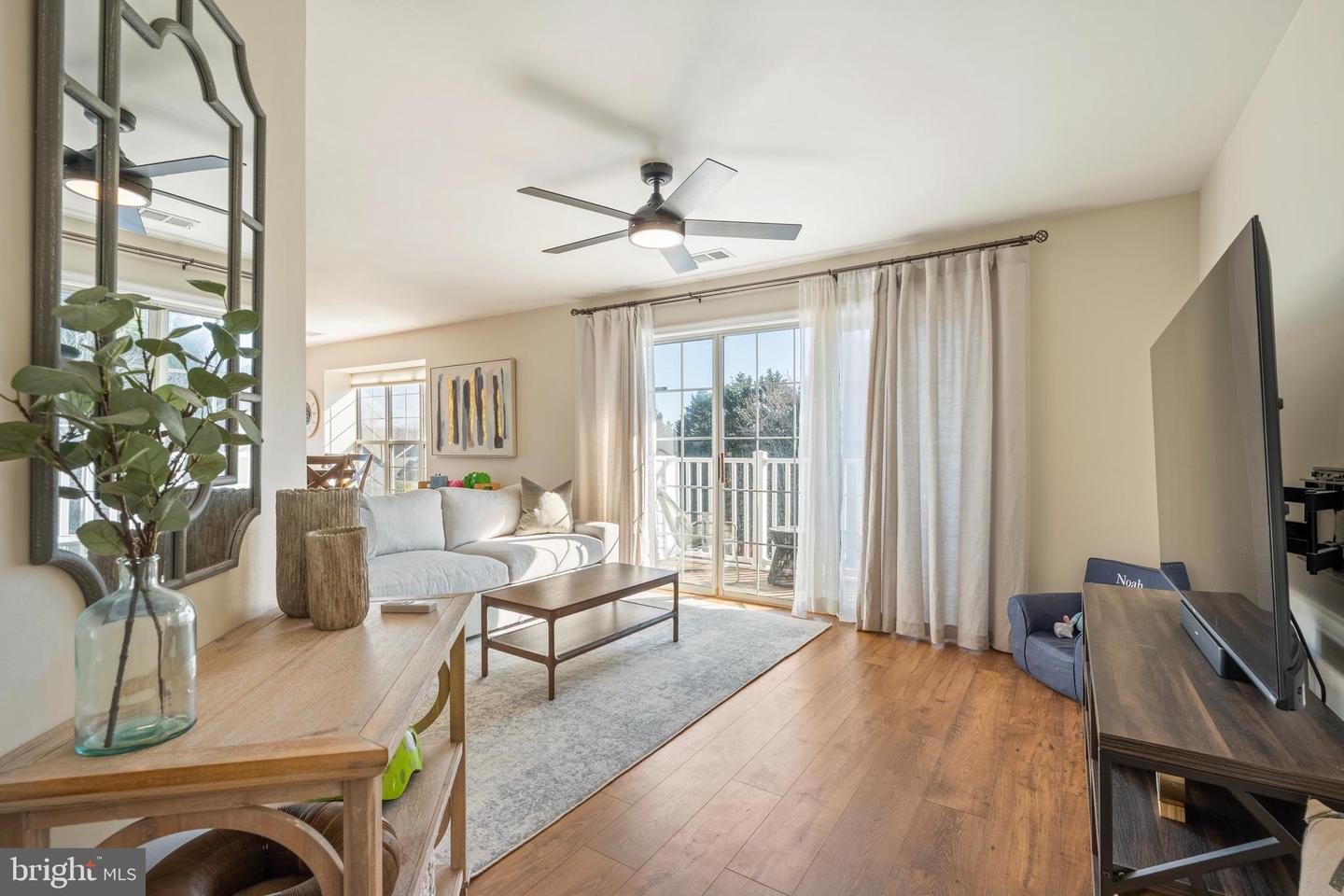 11712 TOLSON PL #304, WOODBRIDGE, Virginia 22192, 2 Bedrooms Bedrooms, 8 Rooms Rooms,2 BathroomsBathrooms,Residential,For sale,11712 TOLSON PL #304,VAPW2111412 MLS # VAPW2111412