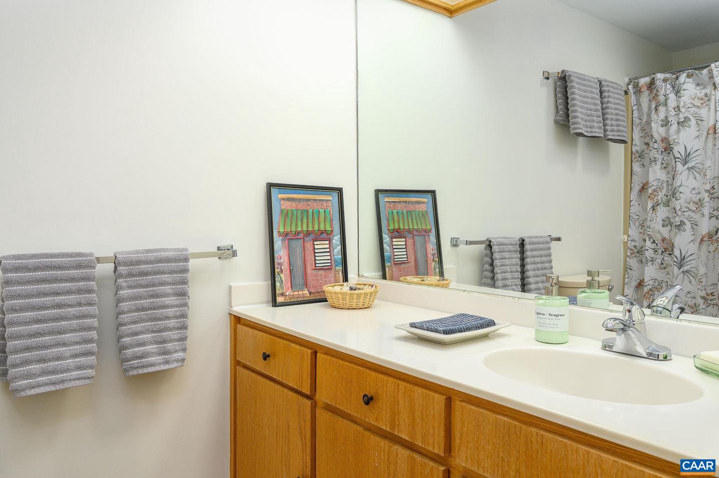 207 NW 2ND ST #D, CHARLOTTESVILLE, Virginia 22902, 2 Bedrooms Bedrooms, ,1 BathroomBathrooms,Residential,For sale,207 NW 2ND ST #D,672977 MLS # 672977