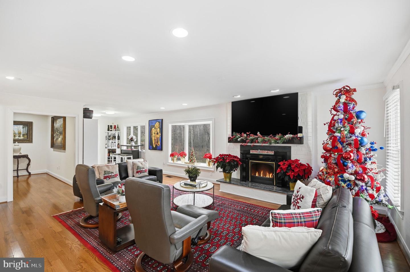 11728 STUART MILL RD, OAKTON, Virginia 22124, 5 Bedrooms Bedrooms, 8 Rooms Rooms,2 BathroomsBathrooms,Residential,For sale,11728 STUART MILL RD,VAFX2288990 MLS # VAFX2288990