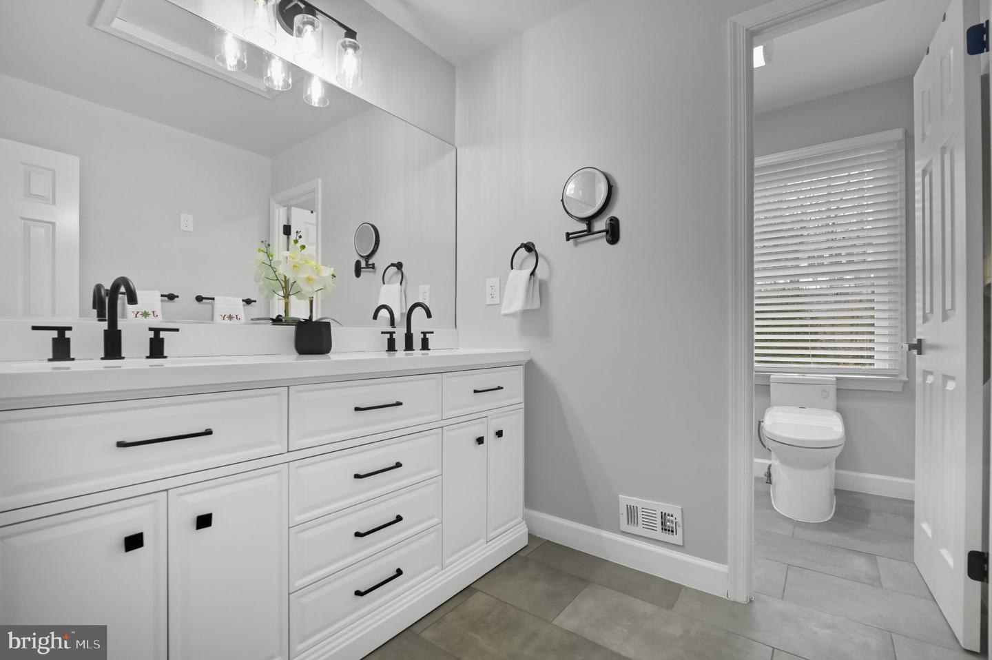 11728 STUART MILL RD, OAKTON, Virginia 22124, 5 Bedrooms Bedrooms, 8 Rooms Rooms,2 BathroomsBathrooms,Residential,For sale,11728 STUART MILL RD,VAFX2288990 MLS # VAFX2288990