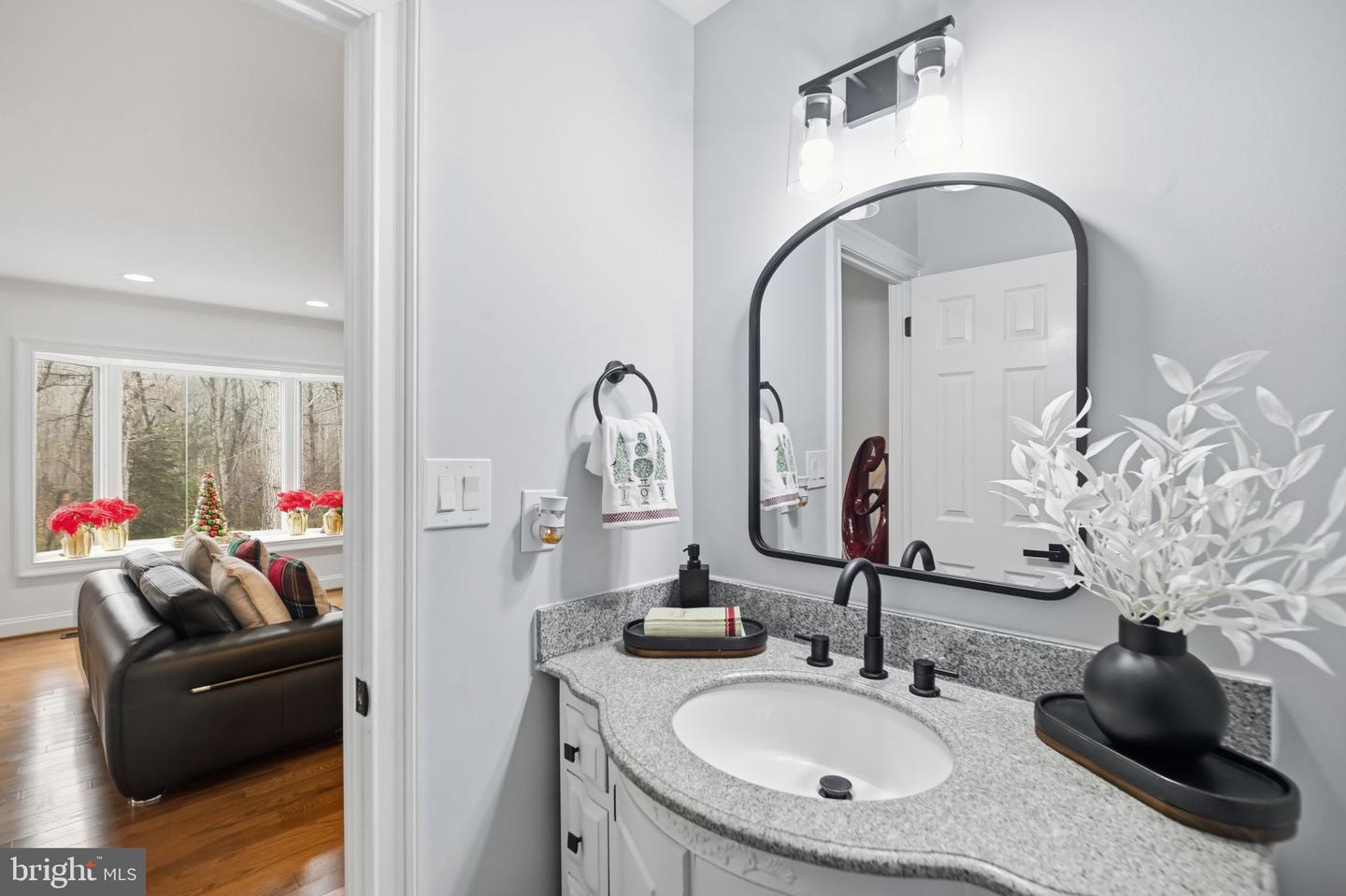 11728 STUART MILL RD, OAKTON, Virginia 22124, 5 Bedrooms Bedrooms, 8 Rooms Rooms,2 BathroomsBathrooms,Residential,For sale,11728 STUART MILL RD,VAFX2288990 MLS # VAFX2288990