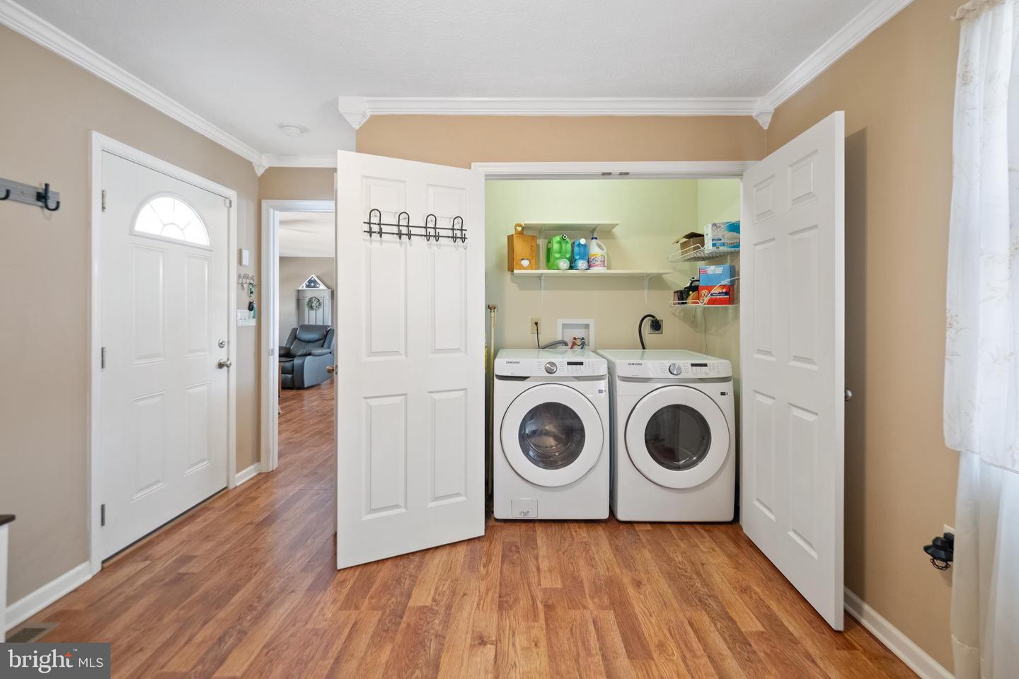 450 CREEKSIDE DR, LURAY, Virginia 22835, 3 Bedrooms Bedrooms, 6 Rooms Rooms,2 BathroomsBathrooms,Residential,For sale,450 CREEKSIDE DR,VAPA2006030 MLS # VAPA2006030