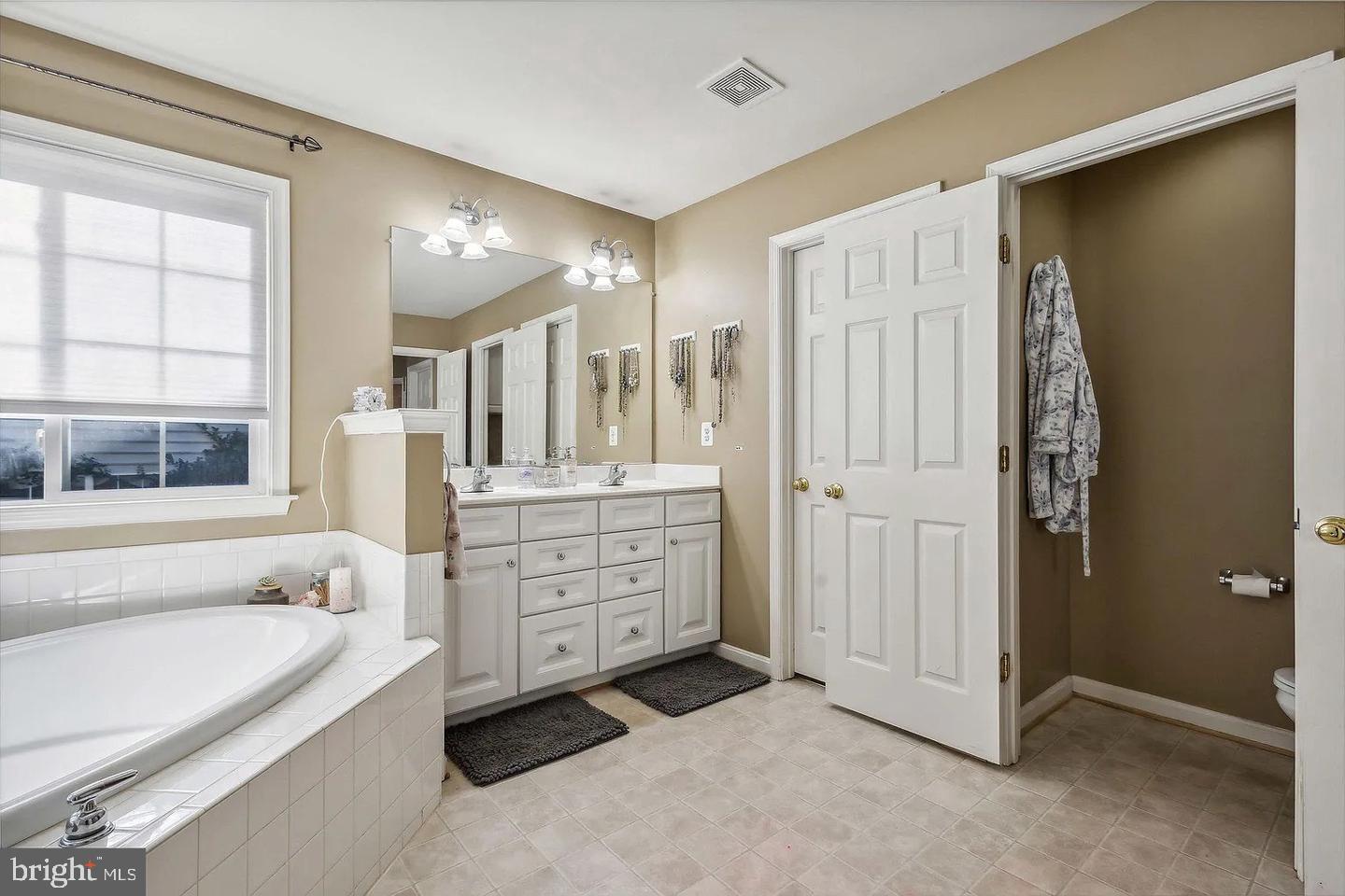 173 AUTUMN WIND CT, WARRENTON, Virginia 20186, 6 Bedrooms Bedrooms, 11 Rooms Rooms,5 BathroomsBathrooms,Residential,For sale,173 AUTUMN WIND CT,VAFQ2020546 MLS # VAFQ2020546 173 AUTUMN WIND CT, WARRENTON, Virginia 20186, 6 Bedrooms Bedrooms, 11 Rooms Rooms,5 BathroomsBathrooms,Residential,For sale,173 AUTUMN WIND CT,VAFQ2020546 MLS # VAFQ2020546