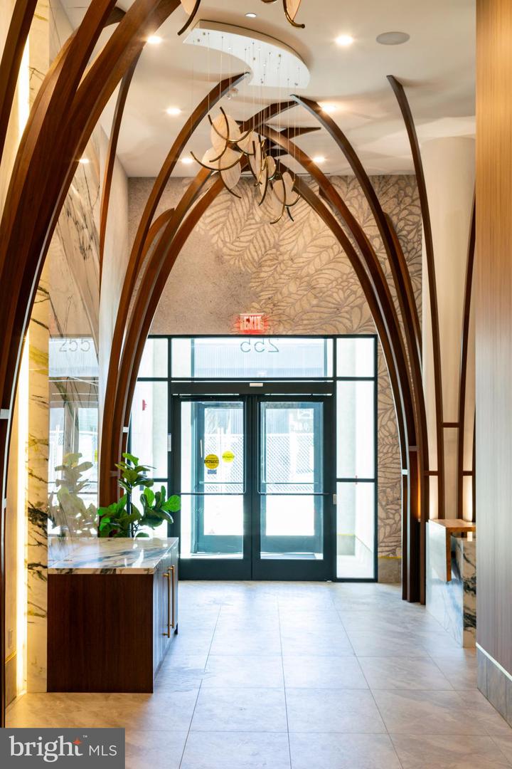 255 W. FALLS STATION BLVD #PH1, FALLS CHURCH, Virginia 22046, 3 Bedrooms Bedrooms, 6 Rooms Rooms,2 BathroomsBathrooms,Residential,For sale,255 W. FALLS STATION BLVD #PH1,VAFA2002242 MLS # VAFA2002242