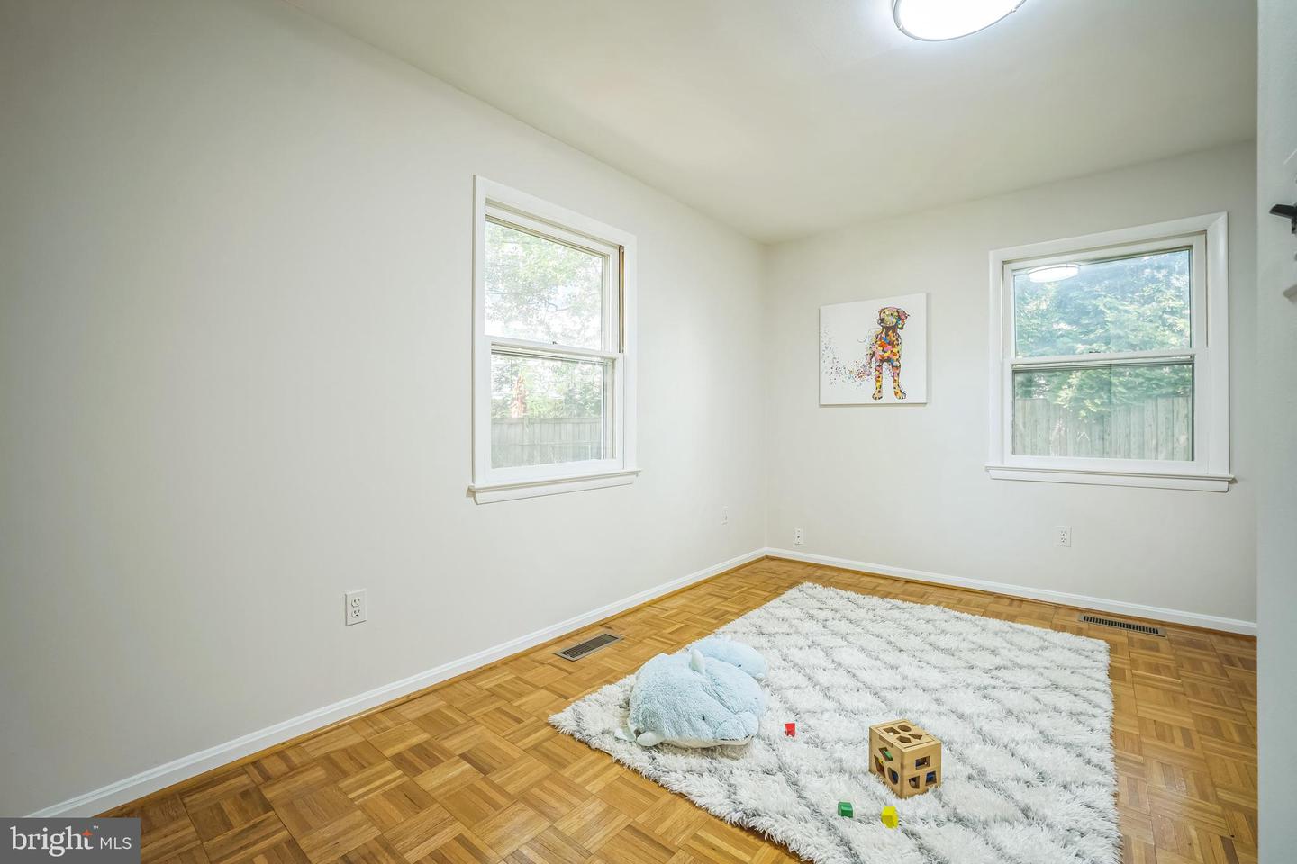 6105 26TH ST N, ARLINGTON, Virginia 22207, 3 Bedrooms Bedrooms, ,2 BathroomsBathrooms,Residential,For sale,6105 26TH ST N,VAAR2056342 MLS # VAAR2056342