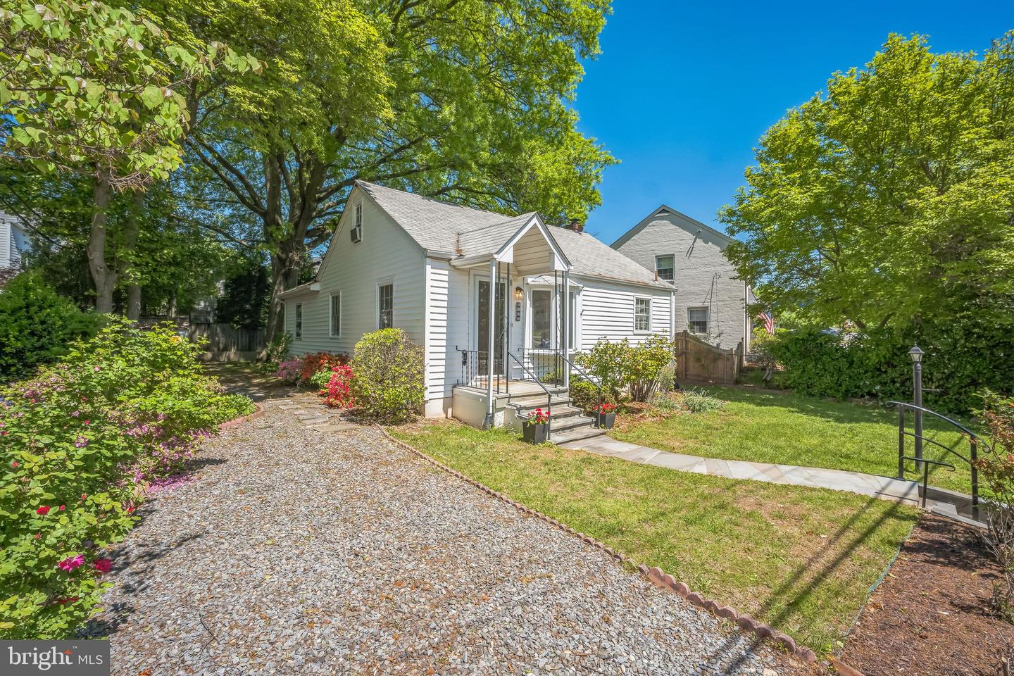 6105 26TH ST N, ARLINGTON, Virginia 22207, 3 Bedrooms Bedrooms, ,2 BathroomsBathrooms,Residential,For sale,6105 26TH ST N,VAAR2056342 MLS # VAAR2056342