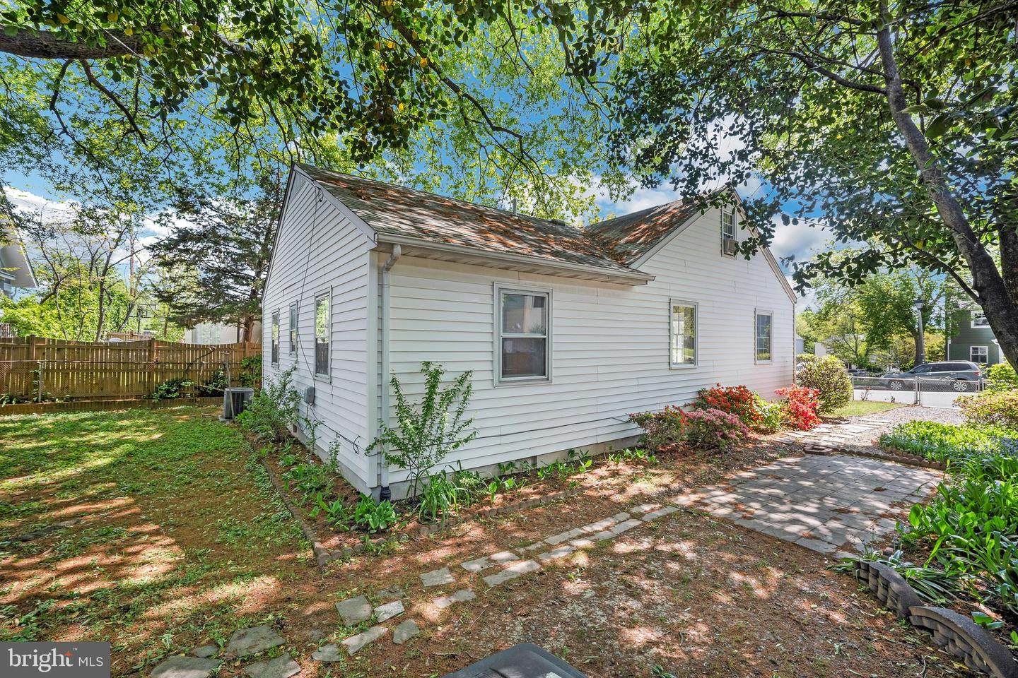 6105 26TH ST N, ARLINGTON, Virginia 22207, 3 Bedrooms Bedrooms, ,2 BathroomsBathrooms,Residential,For sale,6105 26TH ST N,VAAR2056342 MLS # VAAR2056342