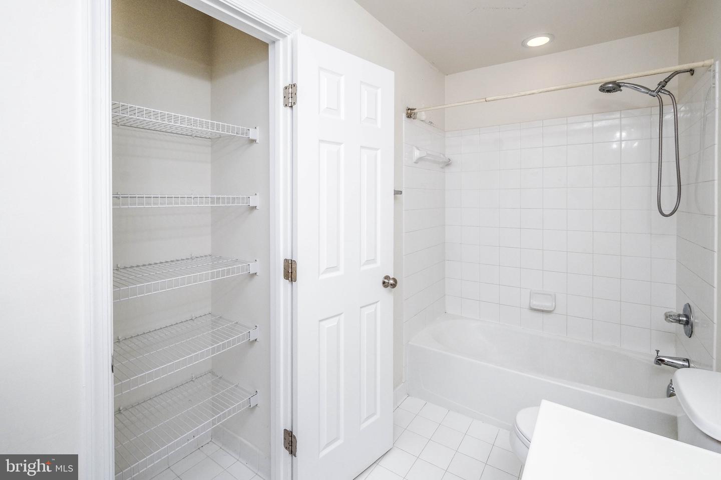 11 DRIVER SQ, FRONT ROYAL, Virginia 22630, 4 Bedrooms Bedrooms, ,3 BathroomsBathrooms,Residential,For sale,11 DRIVER SQ,VAWR2013330 MLS # VAWR2013330