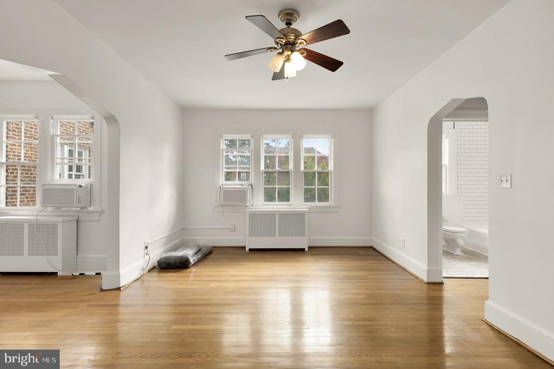 222 FARRAGUT ST NW #204, WASHINGTON, District Of Columbia 20011, 1 Bedroom Bedrooms, ,1 BathroomBathrooms,Residential,For sale,222 FARRAGUT ST NW #204,DCDC2245842 MLS # DCDC2245842