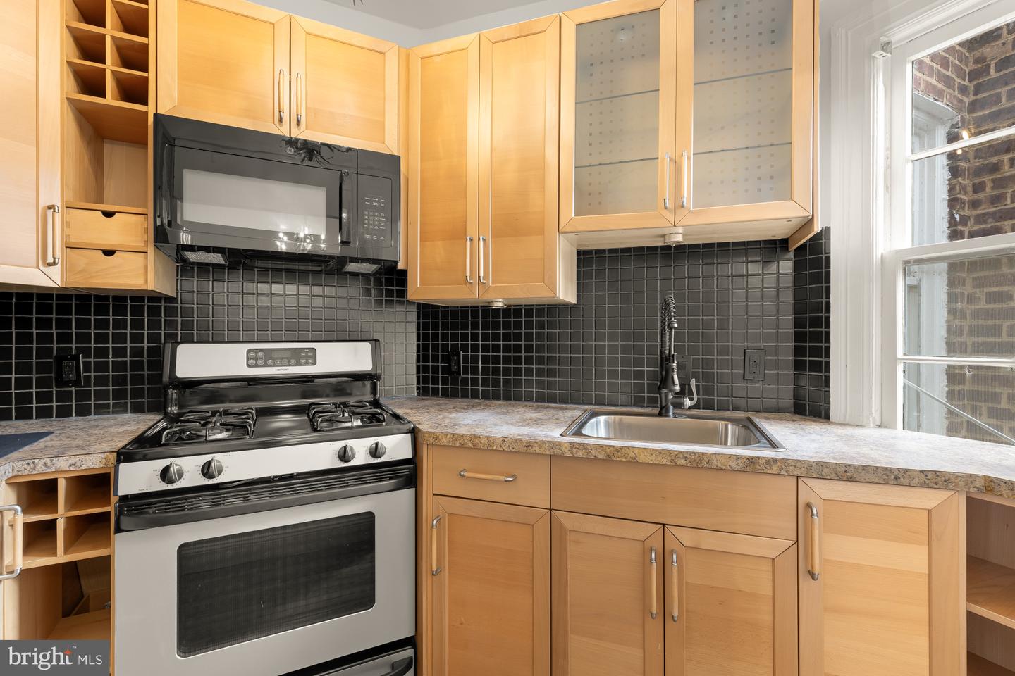 222 FARRAGUT ST NW #204, WASHINGTON, District Of Columbia 20011, 1 Bedroom Bedrooms, ,1 BathroomBathrooms,Residential,For sale,222 FARRAGUT ST NW #204,DCDC2245842 MLS # DCDC2245842