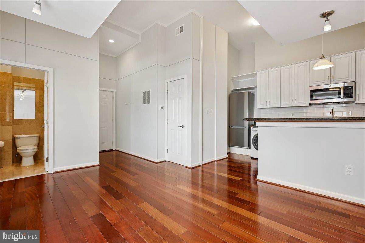 1125 12TH ST NW #83, WASHINGTON, District Of Columbia 20005, 1 Bedroom Bedrooms, ,1 BathroomBathrooms,Residential,For sale,1125 12TH ST NW #83,DCDC2245872 MLS # DCDC2245872