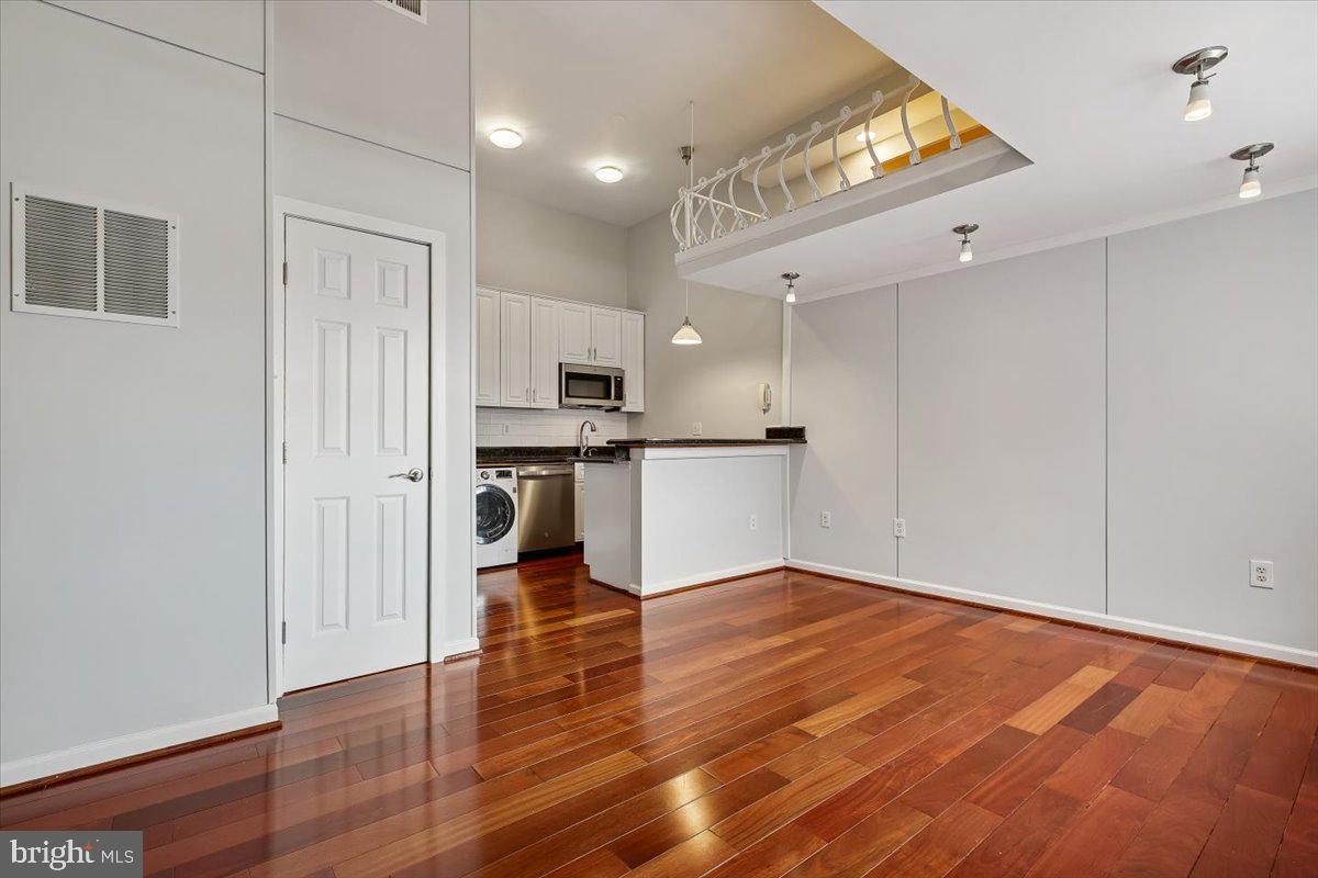 1125 12TH ST NW #83, WASHINGTON, District Of Columbia 20005, 1 Bedroom Bedrooms, ,1 BathroomBathrooms,Residential,For sale,1125 12TH ST NW #83,DCDC2245872 MLS # DCDC2245872