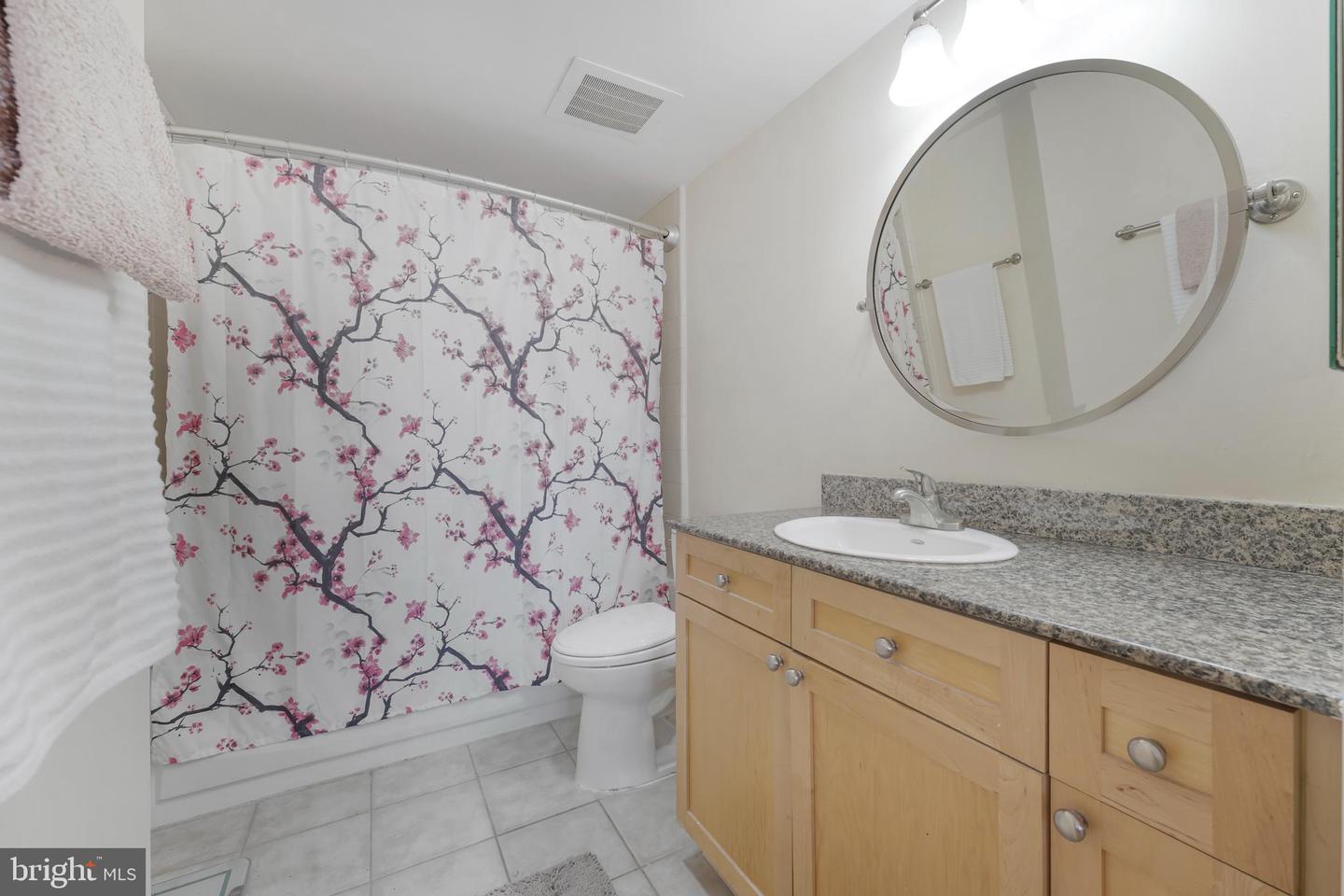 777 7TH ST NW #1124, WASHINGTON, District Of Columbia 20001, 2 Bedrooms Bedrooms, ,2 BathroomsBathrooms,Residential,For sale,777 7TH ST NW #1124,DCDC2245946 MLS # DCDC2245946