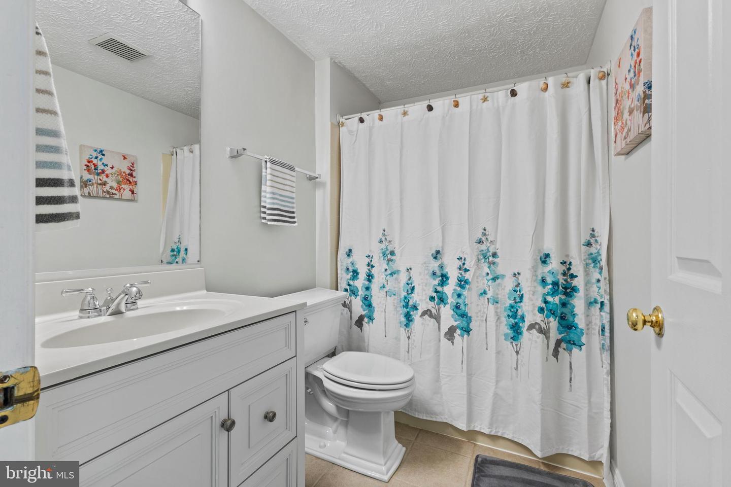 6822 ERICKA AVE, ALEXANDRIA, Virginia 22310, 3 Bedrooms Bedrooms, ,2 BathroomsBathrooms,Residential,For sale,6822 ERICKA AVE,VAFX2267674 MLS # VAFX2267674