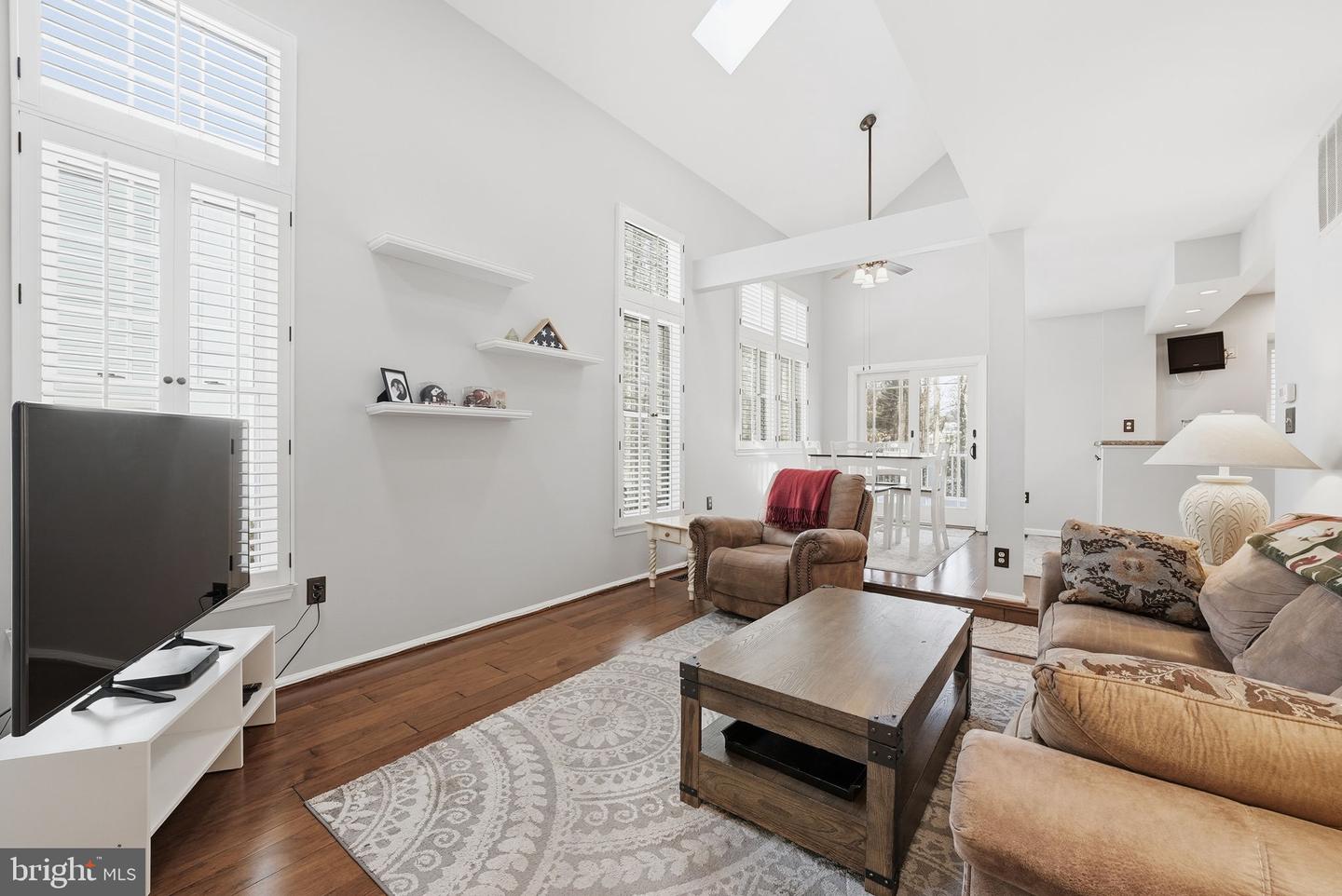 3094 FENNEGAN CT, WOODBRIDGE, Virginia 22192, 4 Bedrooms Bedrooms, ,2 BathroomsBathrooms,Residential,For sale,3094 FENNEGAN CT,VAPW2110626 MLS # VAPW2110626