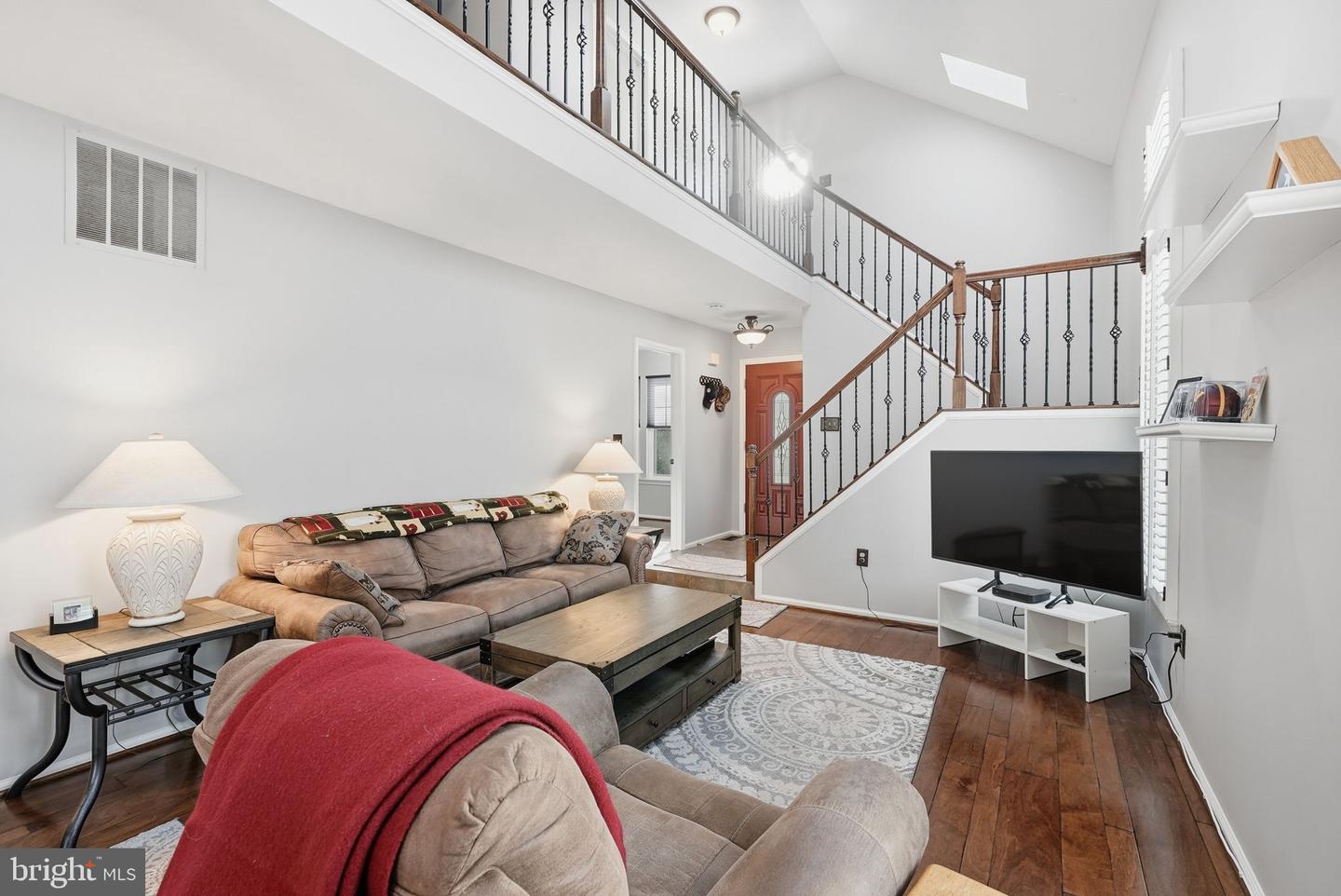 3094 FENNEGAN CT, WOODBRIDGE, Virginia 22192, 4 Bedrooms Bedrooms, ,2 BathroomsBathrooms,Residential,For sale,3094 FENNEGAN CT,VAPW2110626 MLS # VAPW2110626