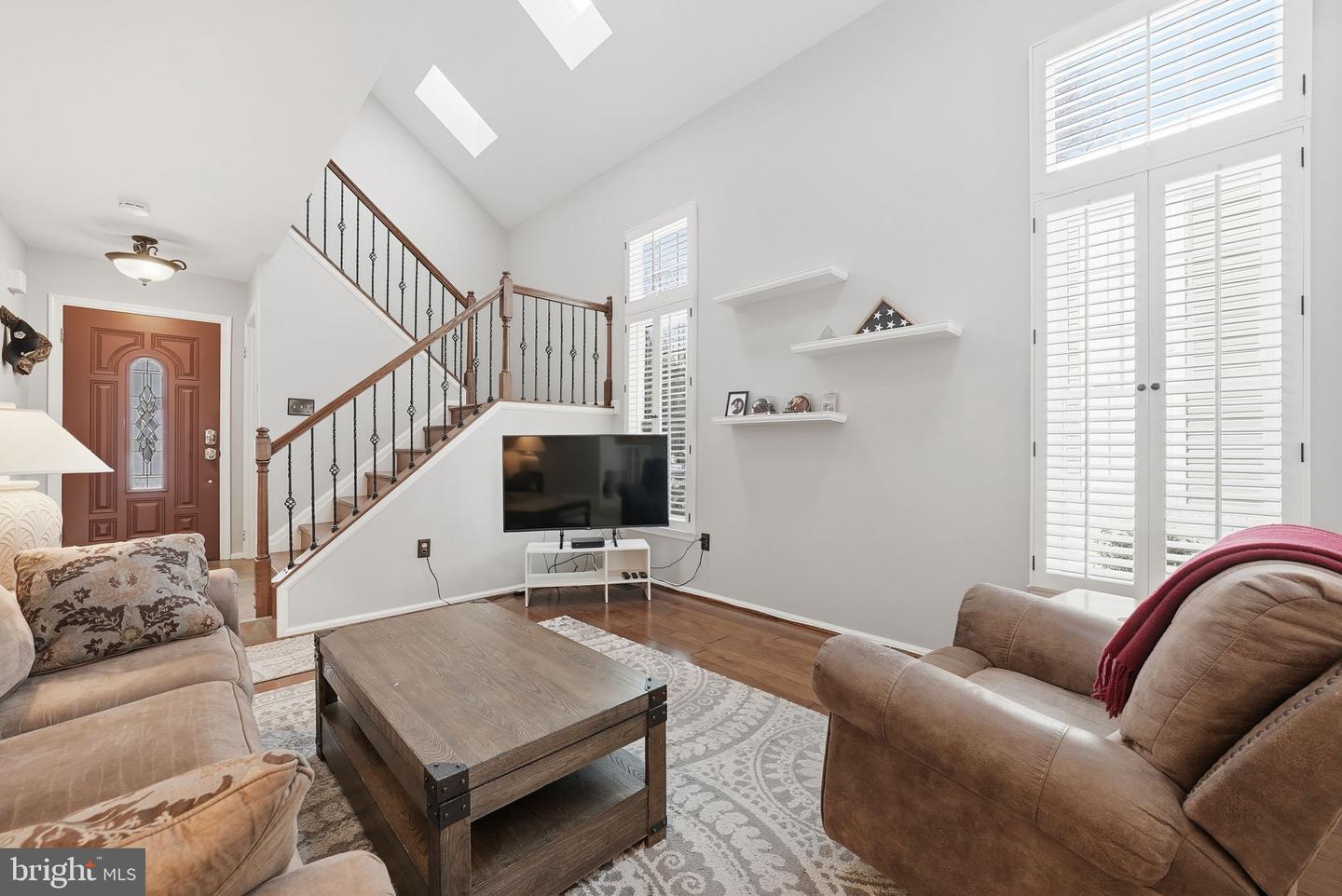 3094 FENNEGAN CT, WOODBRIDGE, Virginia 22192, 4 Bedrooms Bedrooms, ,2 BathroomsBathrooms,Residential,For sale,3094 FENNEGAN CT,VAPW2110626 MLS # VAPW2110626