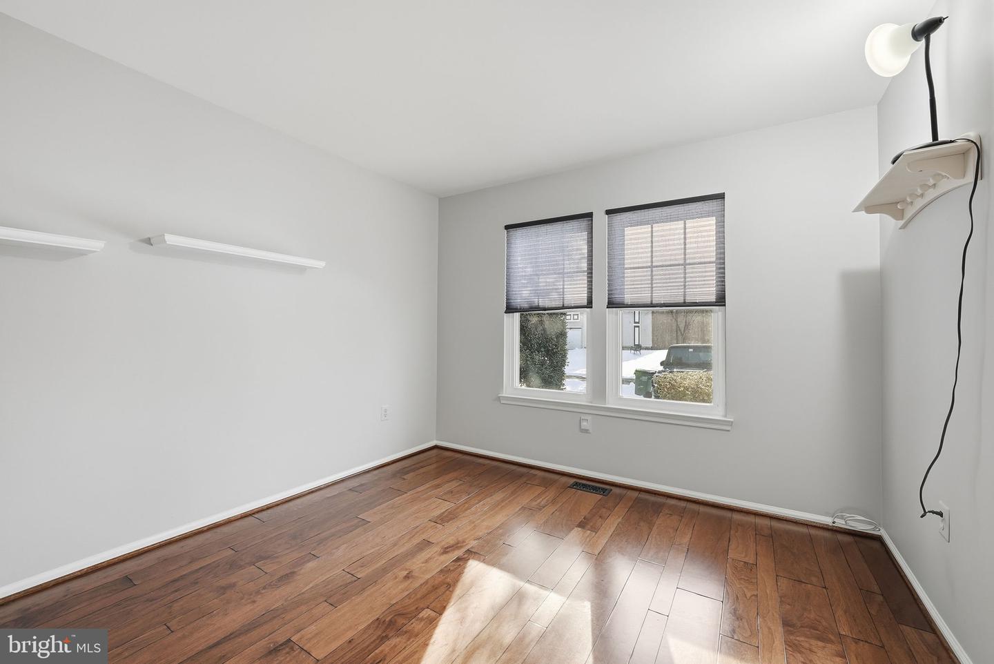 3094 FENNEGAN CT, WOODBRIDGE, Virginia 22192, 4 Bedrooms Bedrooms, ,2 BathroomsBathrooms,Residential,For sale,3094 FENNEGAN CT,VAPW2110626 MLS # VAPW2110626