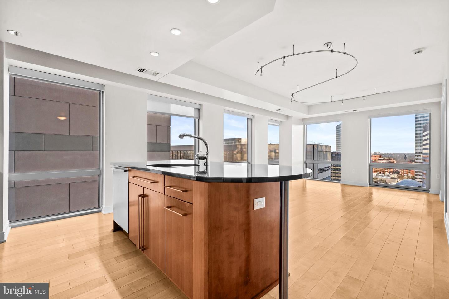 1111 19TH ST N #1903, ARLINGTON, Virginia 22209, 2 Bedrooms Bedrooms, ,2 BathroomsBathrooms,Residential,For sale,1111 19TH ST N #1903,VAAR2068368 MLS # VAAR2068368