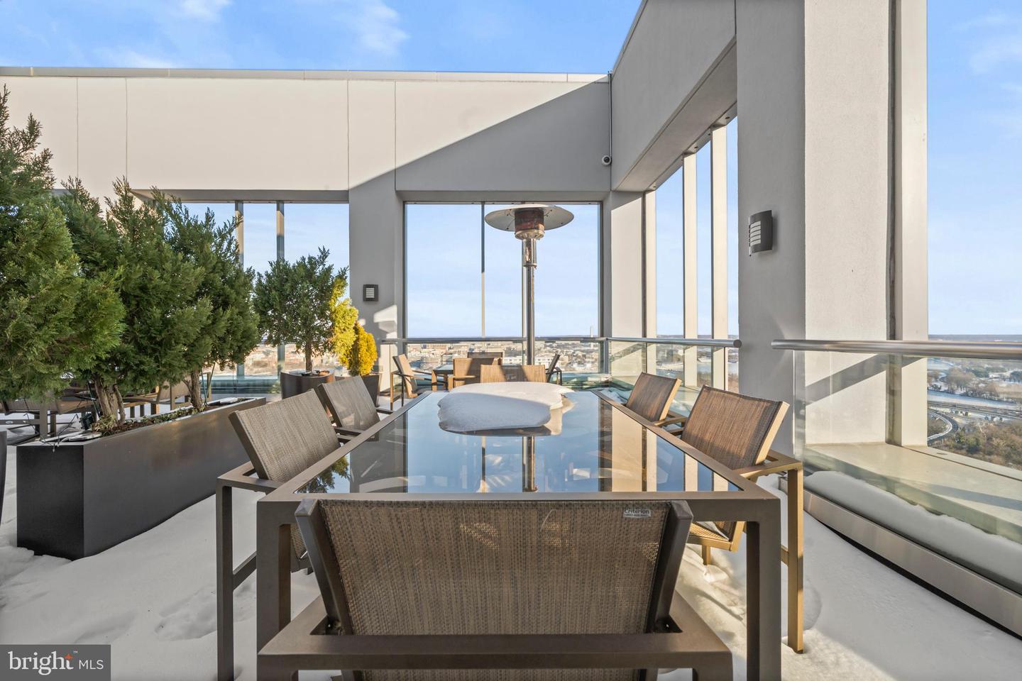 1111 19TH ST N #1903, ARLINGTON, Virginia 22209, 2 Bedrooms Bedrooms, ,2 BathroomsBathrooms,Residential,For sale,1111 19TH ST N #1903,VAAR2068368 MLS # VAAR2068368