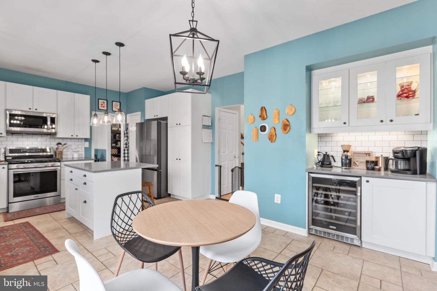 6 SUNSTONE DR, FREDERICKSBURG, Virginia 22406, 4 Bedrooms Bedrooms, ,3 BathroomsBathrooms,Residential,For sale,6 SUNSTONE DR,VAST2045830 MLS # VAST2045830