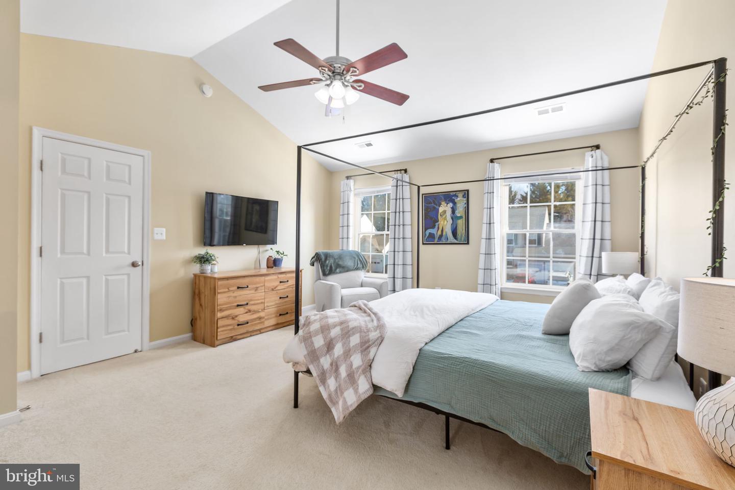 6 SUNSTONE DR, FREDERICKSBURG, Virginia 22406, 4 Bedrooms Bedrooms, ,3 BathroomsBathrooms,Residential,For sale,6 SUNSTONE DR,VAST2045830 MLS # VAST2045830