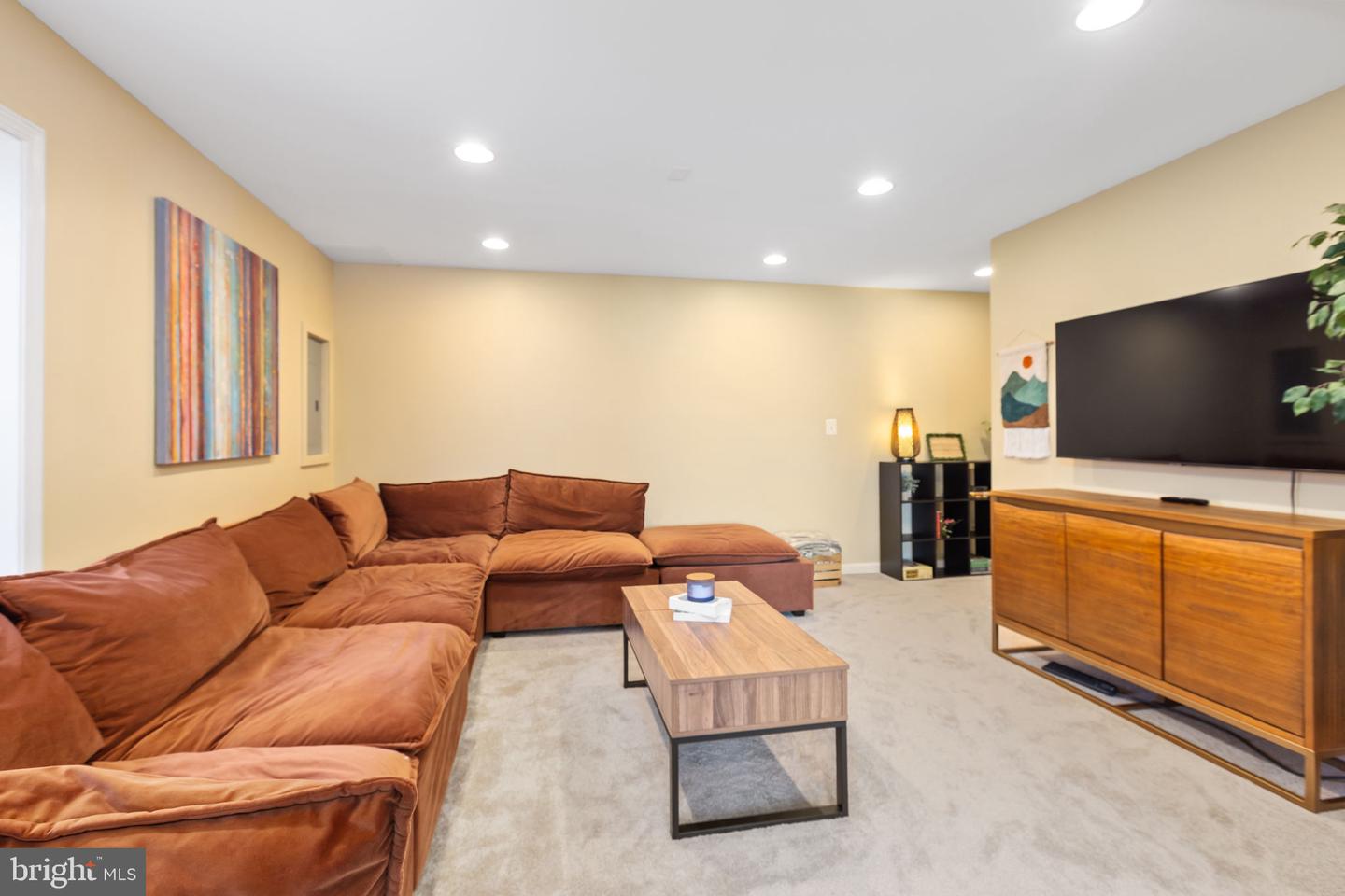 6 SUNSTONE DR, FREDERICKSBURG, Virginia 22406, 4 Bedrooms Bedrooms, ,3 BathroomsBathrooms,Residential,For sale,6 SUNSTONE DR,VAST2045830 MLS # VAST2045830