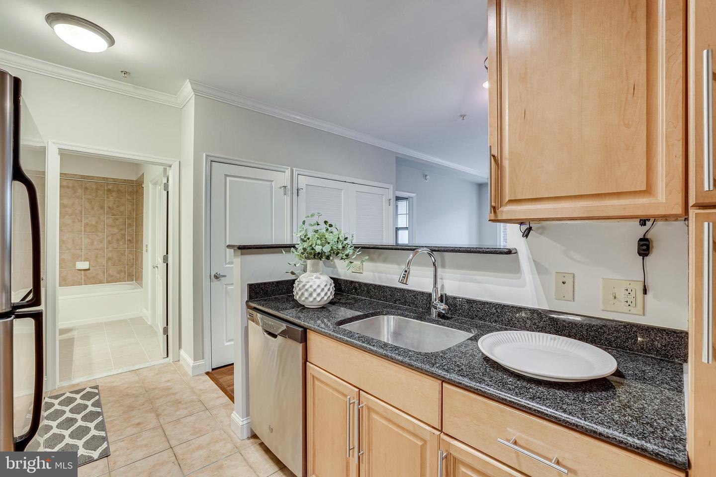 11770 SUNRISE VALLEY DR #325, RESTON, Virginia 20191, 2 Bedrooms Bedrooms, ,2 BathroomsBathrooms,Residential,For sale,11770 SUNRISE VALLEY DR #325,VAFX2289406 MLS # VAFX2289406 11770 SUNRISE VALLEY DR #325, RESTON, Virginia 20191, 2 Bedrooms Bedrooms, ,2 BathroomsBathrooms,Residential,For sale,11770 SUNRISE VALLEY DR #325,VAFX2289406 MLS # VAFX2289406