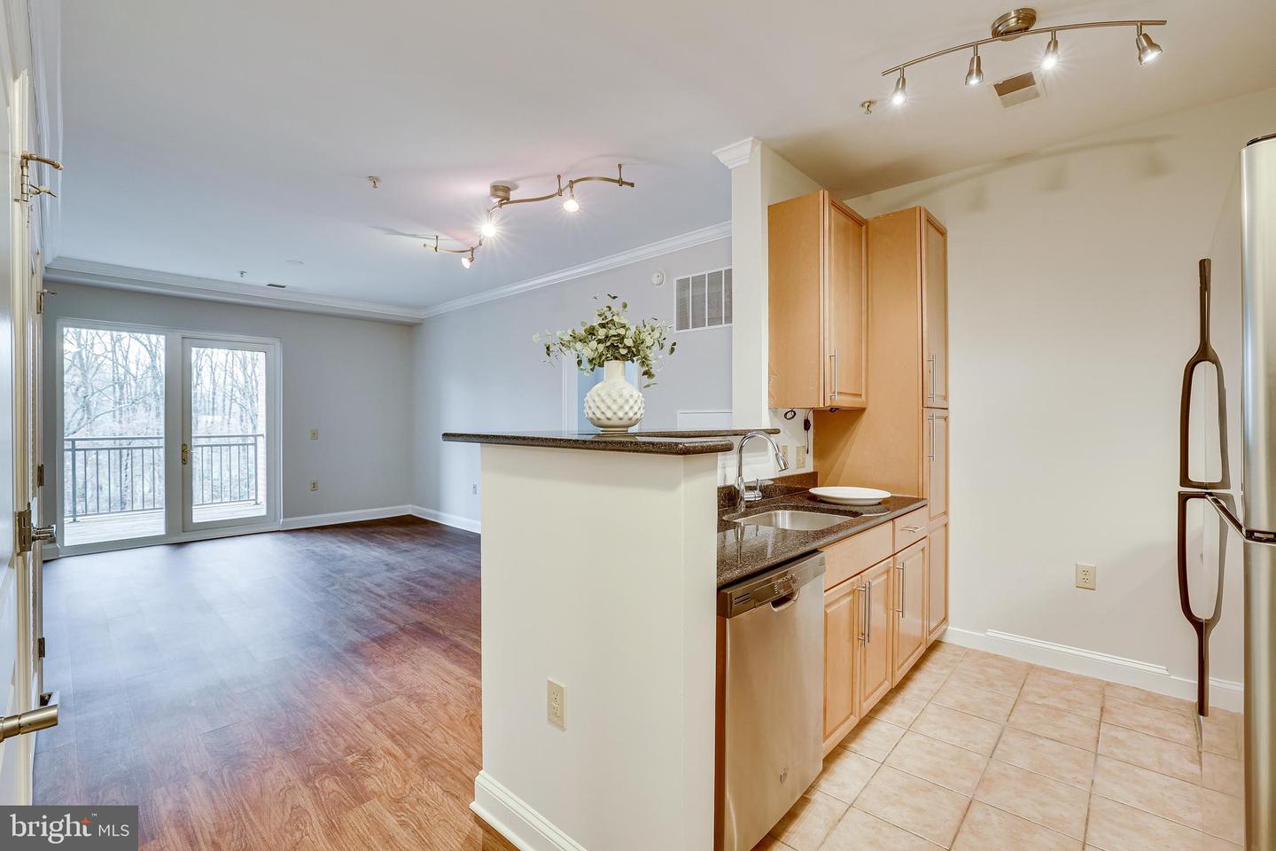 11770 SUNRISE VALLEY DR #325, RESTON, Virginia 20191, 2 Bedrooms Bedrooms, ,2 BathroomsBathrooms,Residential,For sale,11770 SUNRISE VALLEY DR #325,VAFX2289406 MLS # VAFX2289406 11770 SUNRISE VALLEY DR #325, RESTON, Virginia 20191, 2 Bedrooms Bedrooms, ,2 BathroomsBathrooms,Residential,For sale,11770 SUNRISE VALLEY DR #325,VAFX2289406 MLS # VAFX2289406