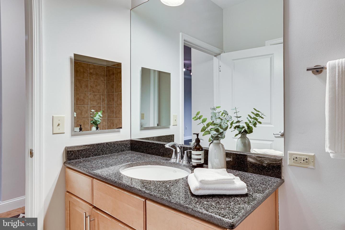 11770 SUNRISE VALLEY DR #325, RESTON, Virginia 20191, 2 Bedrooms Bedrooms, ,2 BathroomsBathrooms,Residential,For sale,11770 SUNRISE VALLEY DR #325,VAFX2289406 MLS # VAFX2289406 11770 SUNRISE VALLEY DR #325, RESTON, Virginia 20191, 2 Bedrooms Bedrooms, ,2 BathroomsBathrooms,Residential,For sale,11770 SUNRISE VALLEY DR #325,VAFX2289406 MLS # VAFX2289406