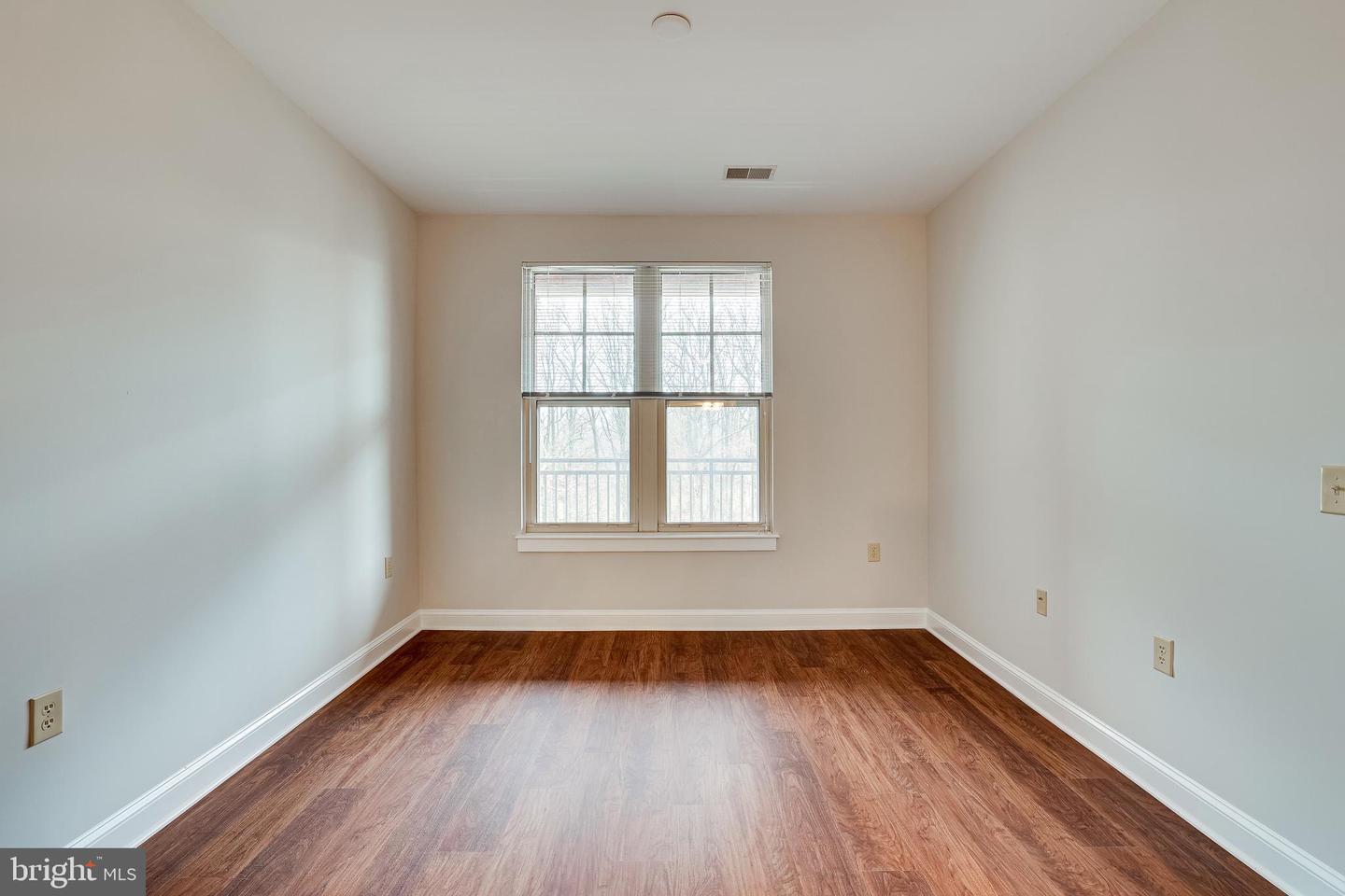 11770 SUNRISE VALLEY DR #325, RESTON, Virginia 20191, 2 Bedrooms Bedrooms, ,2 BathroomsBathrooms,Residential,For sale,11770 SUNRISE VALLEY DR #325,VAFX2289406 MLS # VAFX2289406 11770 SUNRISE VALLEY DR #325, RESTON, Virginia 20191, 2 Bedrooms Bedrooms, ,2 BathroomsBathrooms,Residential,For sale,11770 SUNRISE VALLEY DR #325,VAFX2289406 MLS # VAFX2289406