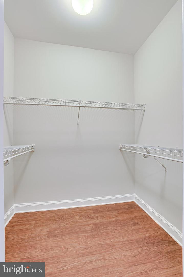 11770 SUNRISE VALLEY DR #325, RESTON, Virginia 20191, 2 Bedrooms Bedrooms, ,2 BathroomsBathrooms,Residential,For sale,11770 SUNRISE VALLEY DR #325,VAFX2289406 MLS # VAFX2289406 11770 SUNRISE VALLEY DR #325, RESTON, Virginia 20191, 2 Bedrooms Bedrooms, ,2 BathroomsBathrooms,Residential,For sale,11770 SUNRISE VALLEY DR #325,VAFX2289406 MLS # VAFX2289406